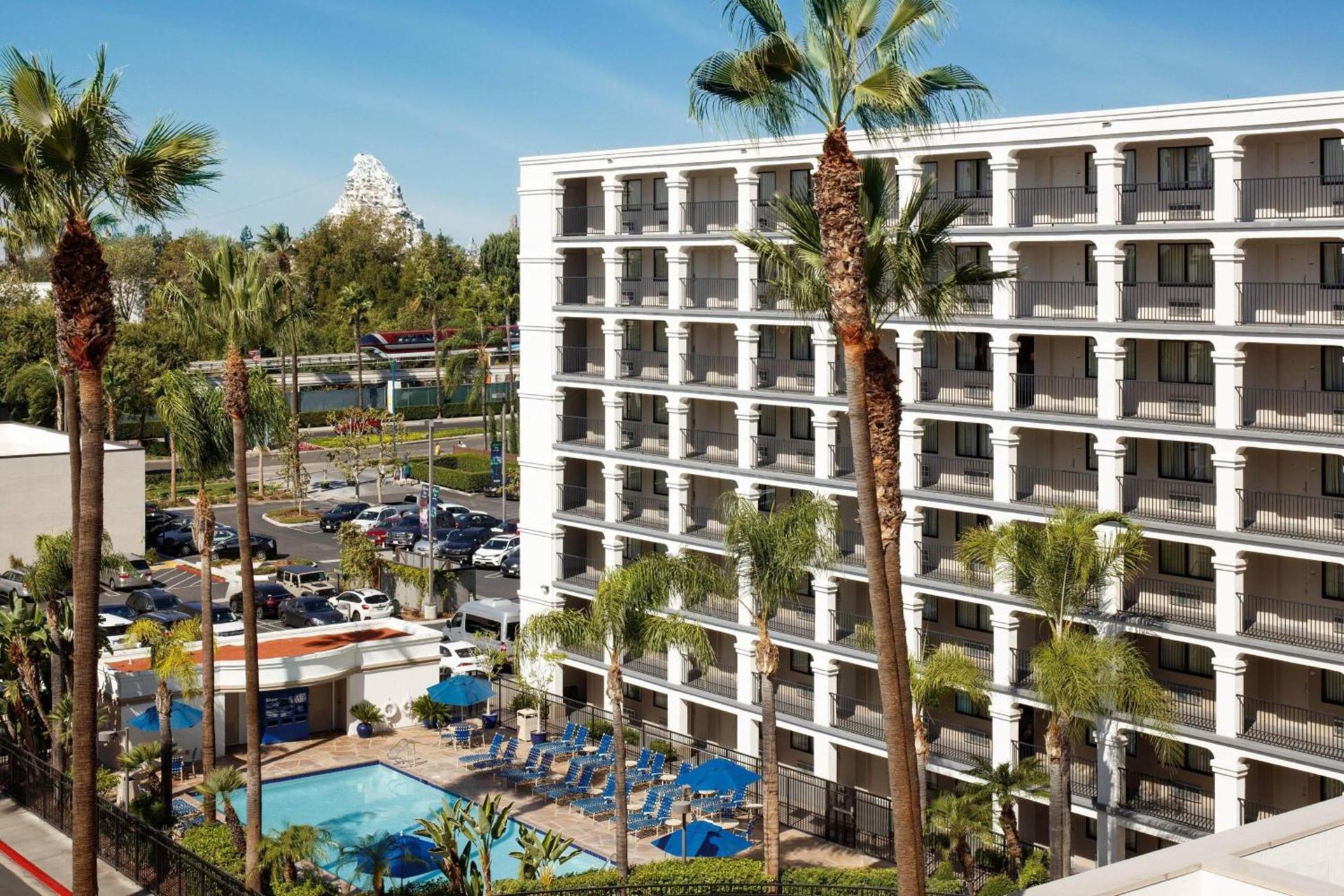 Fairfield by Marriott Anaheim Resort photo 2