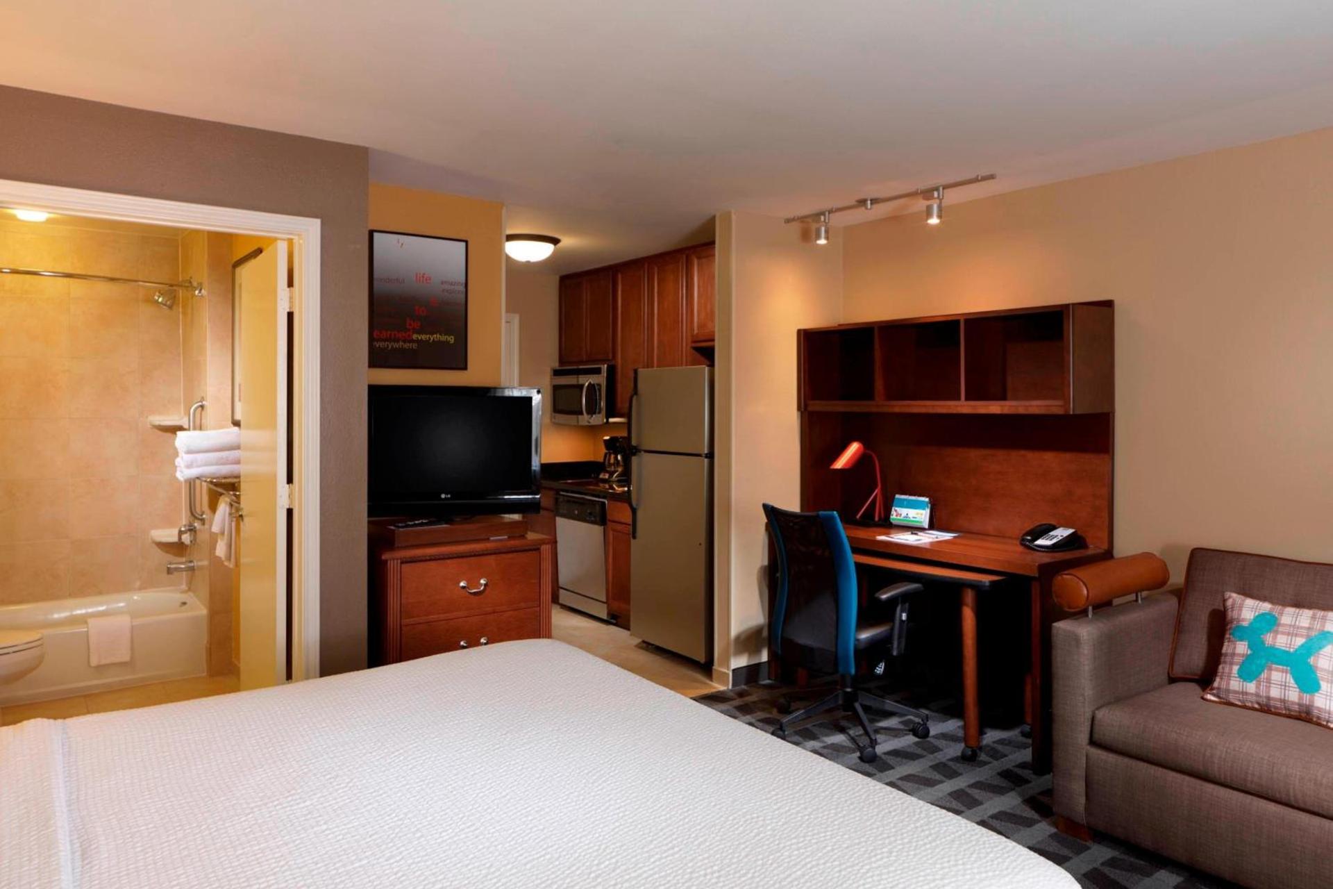 TownePlace Suites Houston North/Shenandoah photo 8