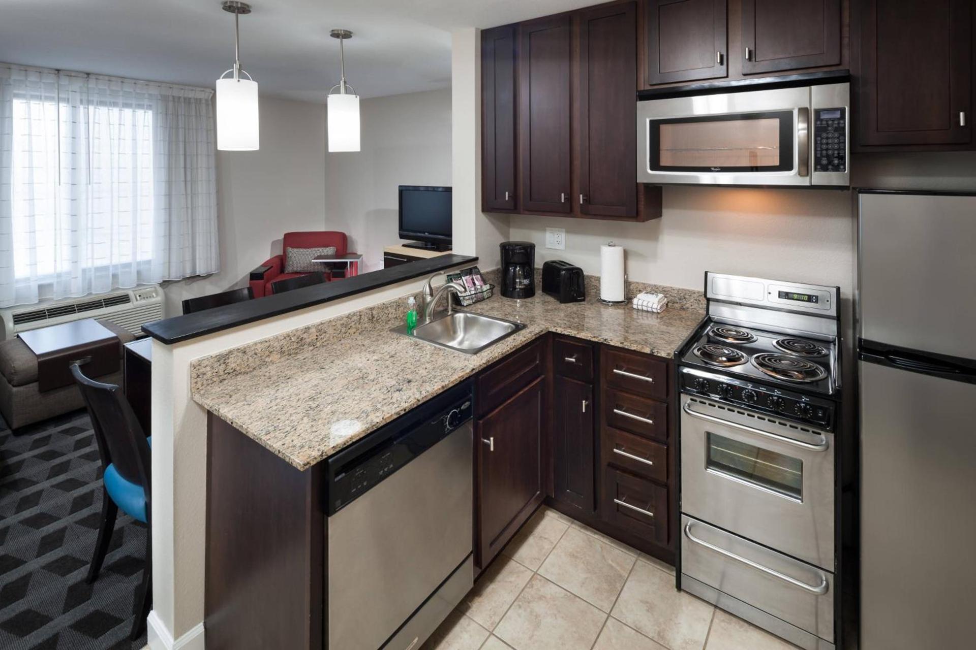 TownePlace Suites Columbia Southeast / Fort Jackson photo 12