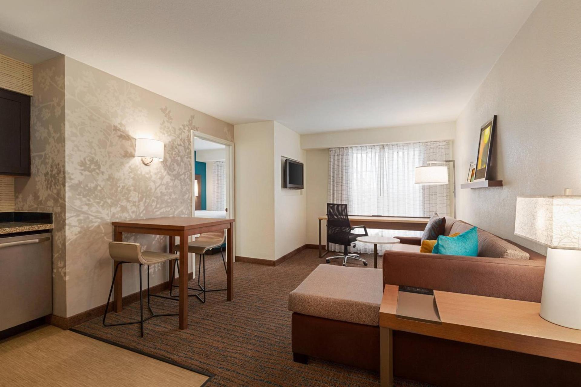 Residence Inn by Marriott Phoenix Chandler Fashion Center photo 5