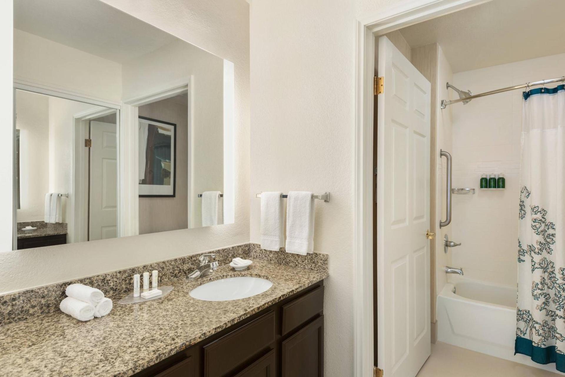 Residence Inn by Marriott Phoenix Chandler Fashion Center photo 14
