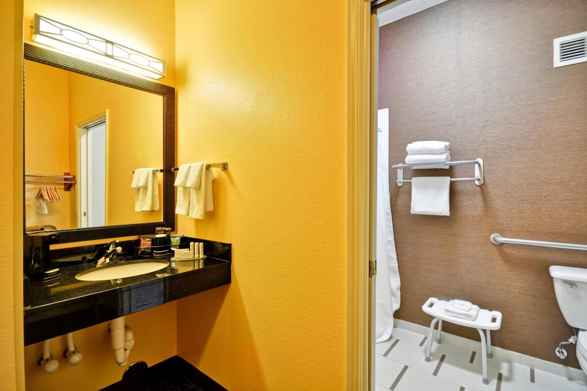 Fairfield Inn & Suites Dallas Medical/Market Center photo 9