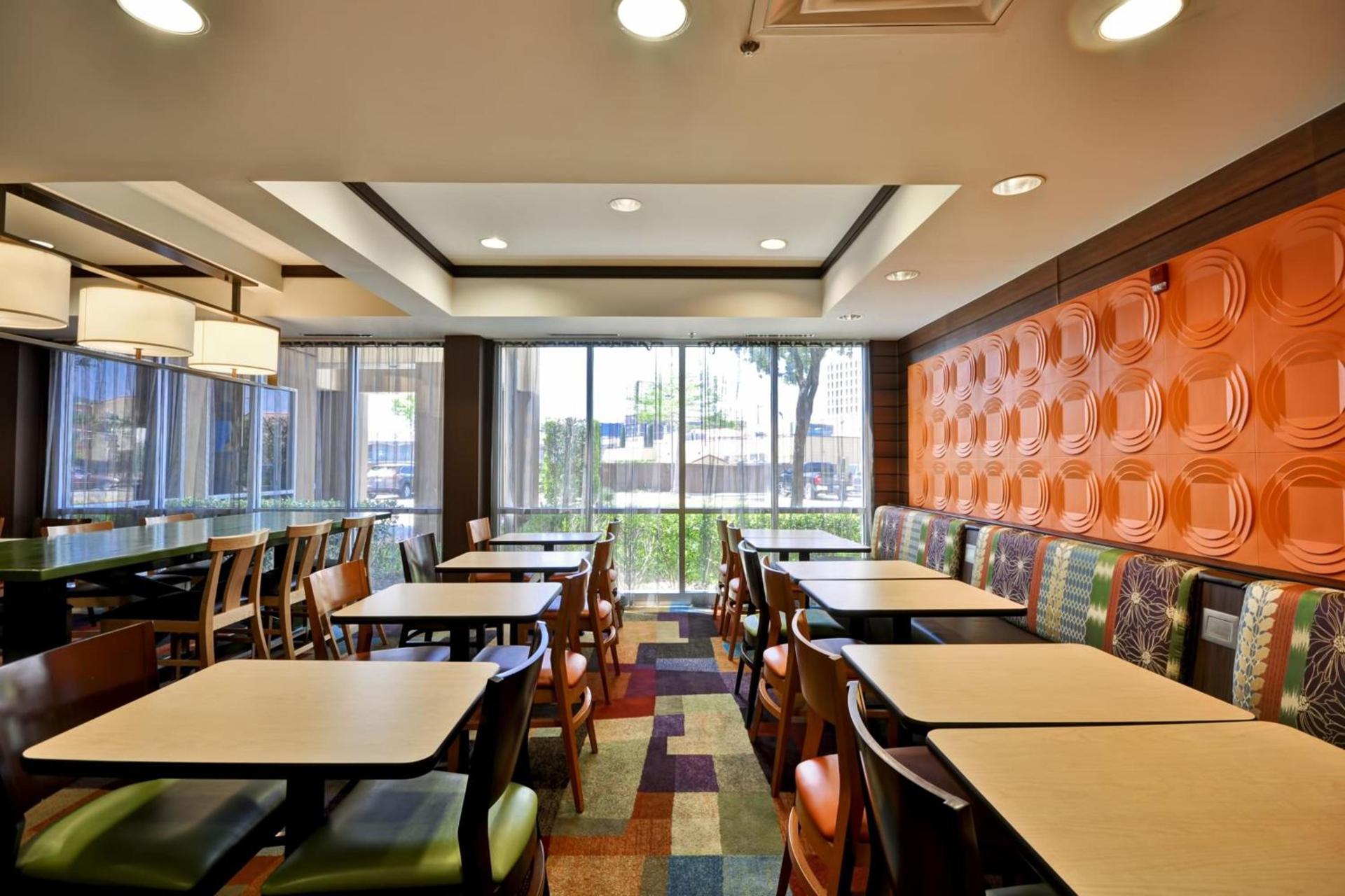 Fairfield Inn & Suites Dallas Medical/Market Center photo 14