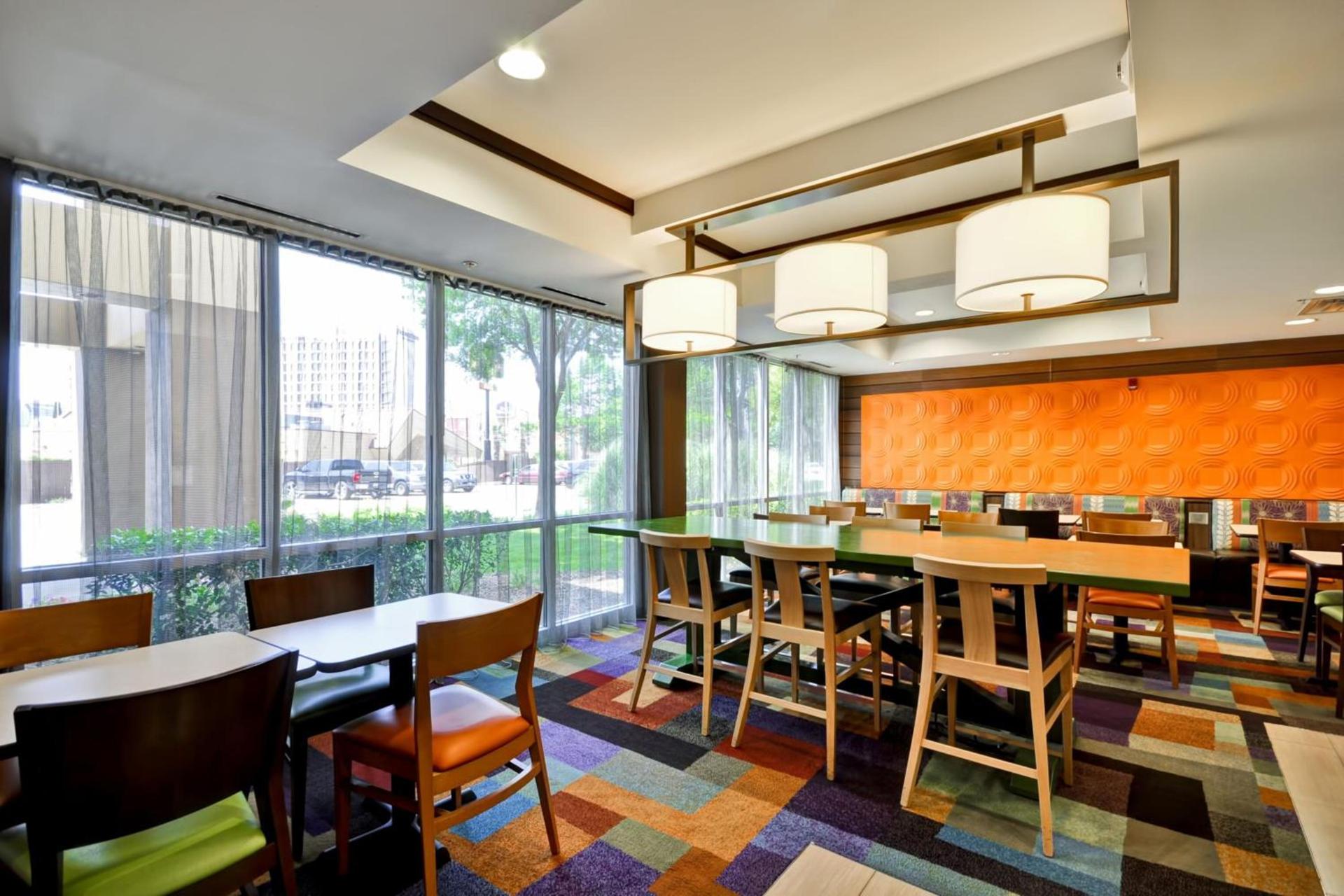 Fairfield Inn & Suites Dallas Medical/Market Center photo 15