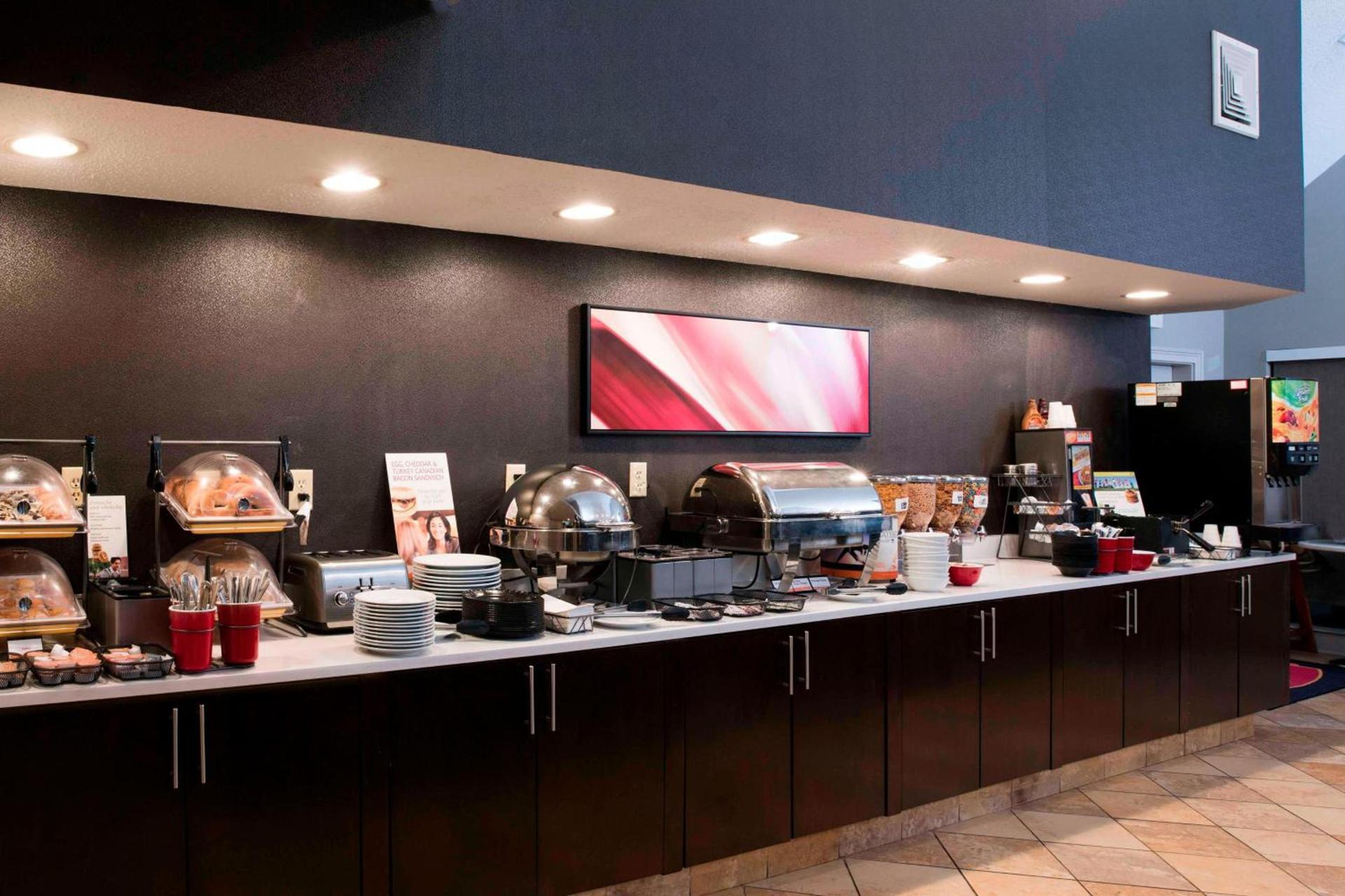 Residence Inn by Marriott Spartanburg photo 16