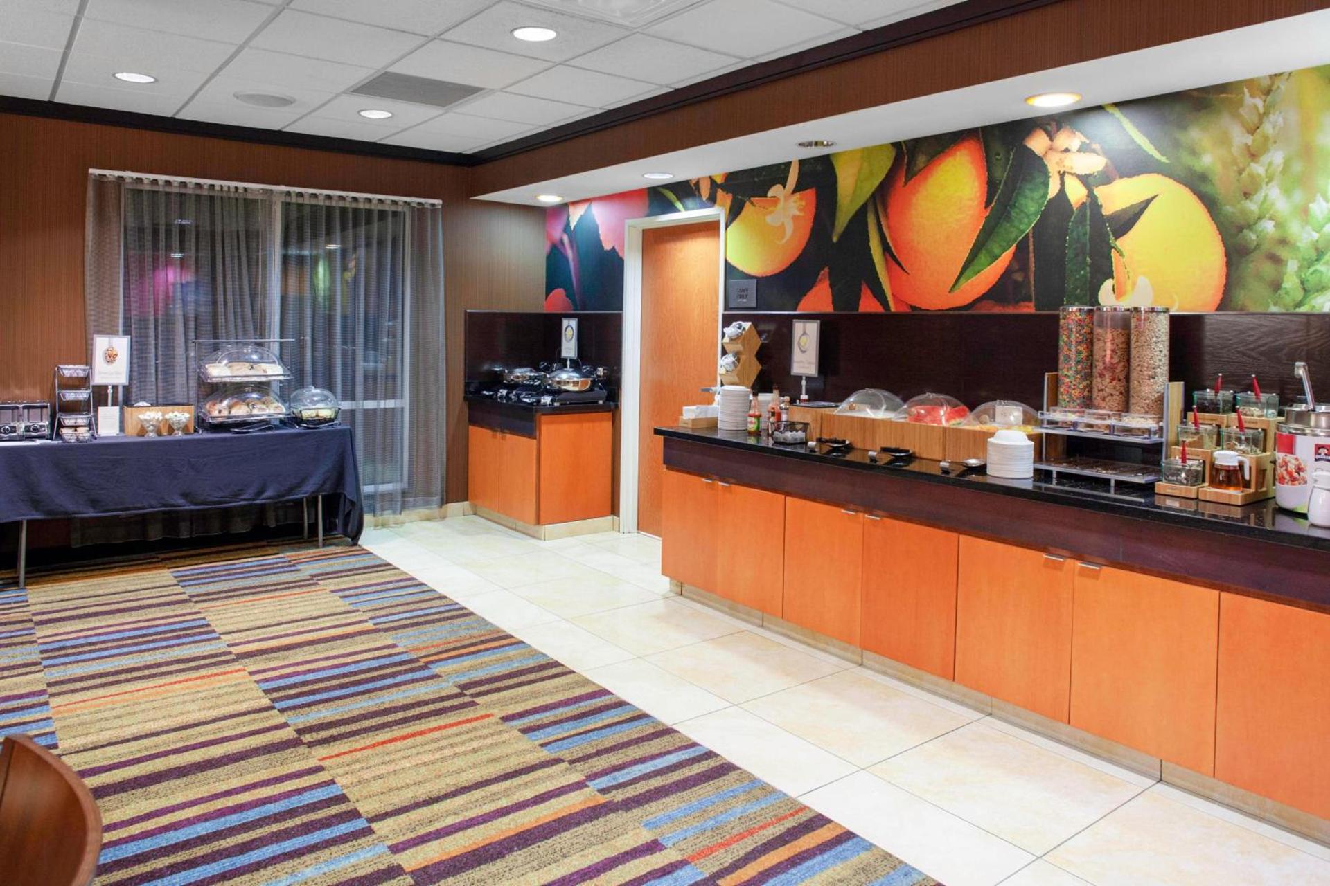Fairfield Inn and Suites by Marriott Seymour photo 11