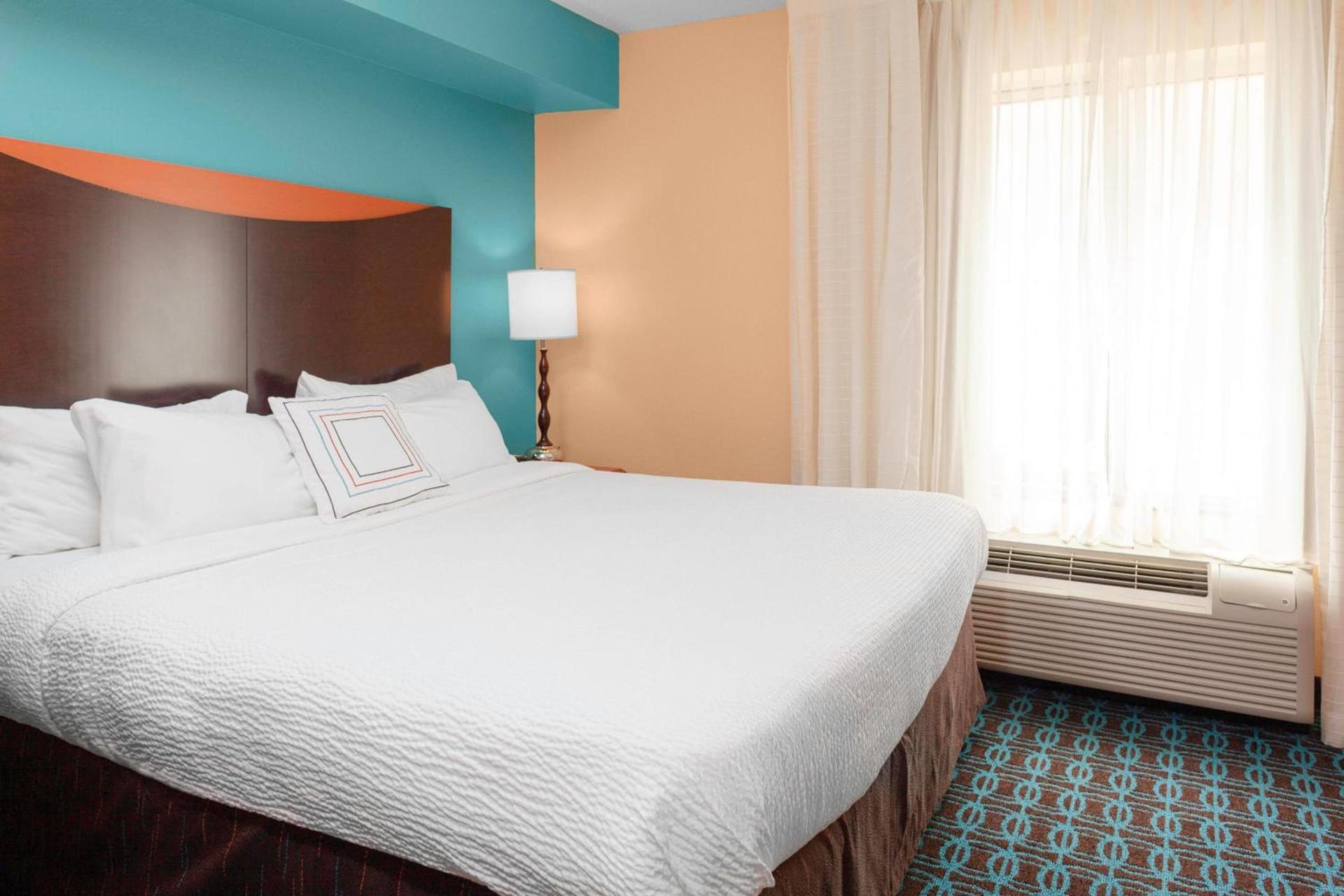 Fairfield Inn and Suites by Marriott Seymour photo 4