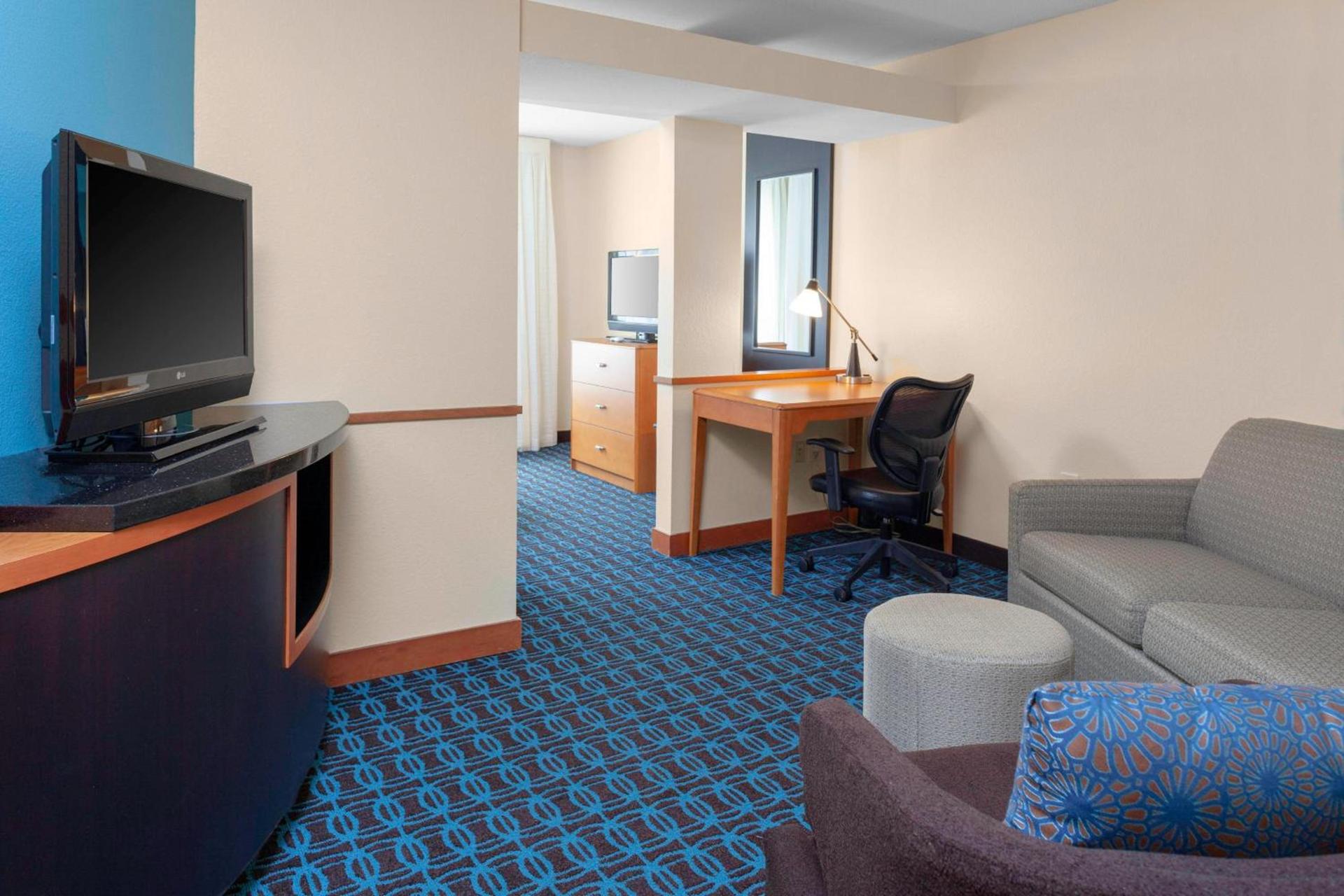 Fairfield Inn and Suites by Marriott Seymour photo 8