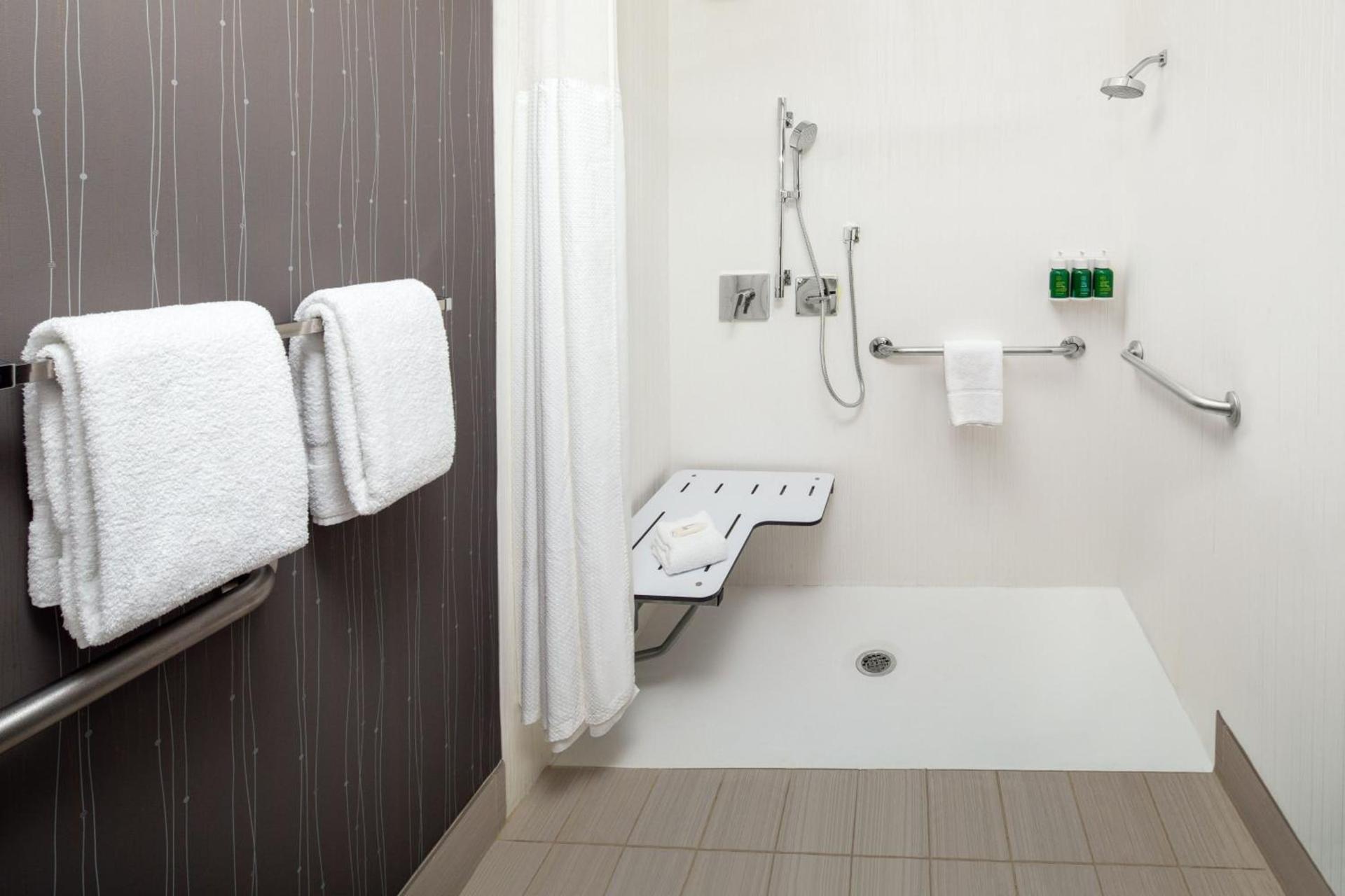 Courtyard by Marriott Dayton North photo 13