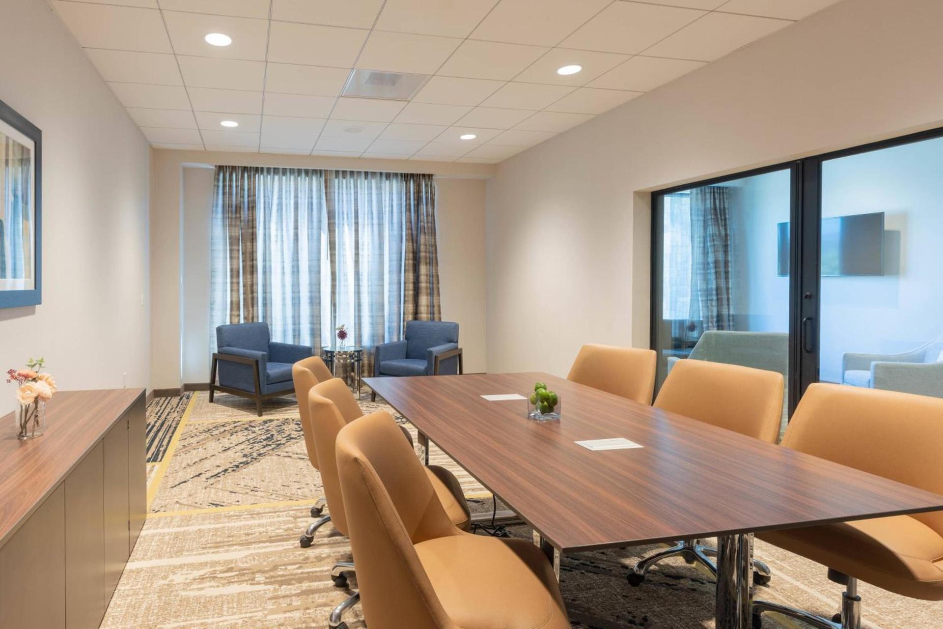 Courtyard by Marriott Thousand Oaks Agoura Hills photo 27