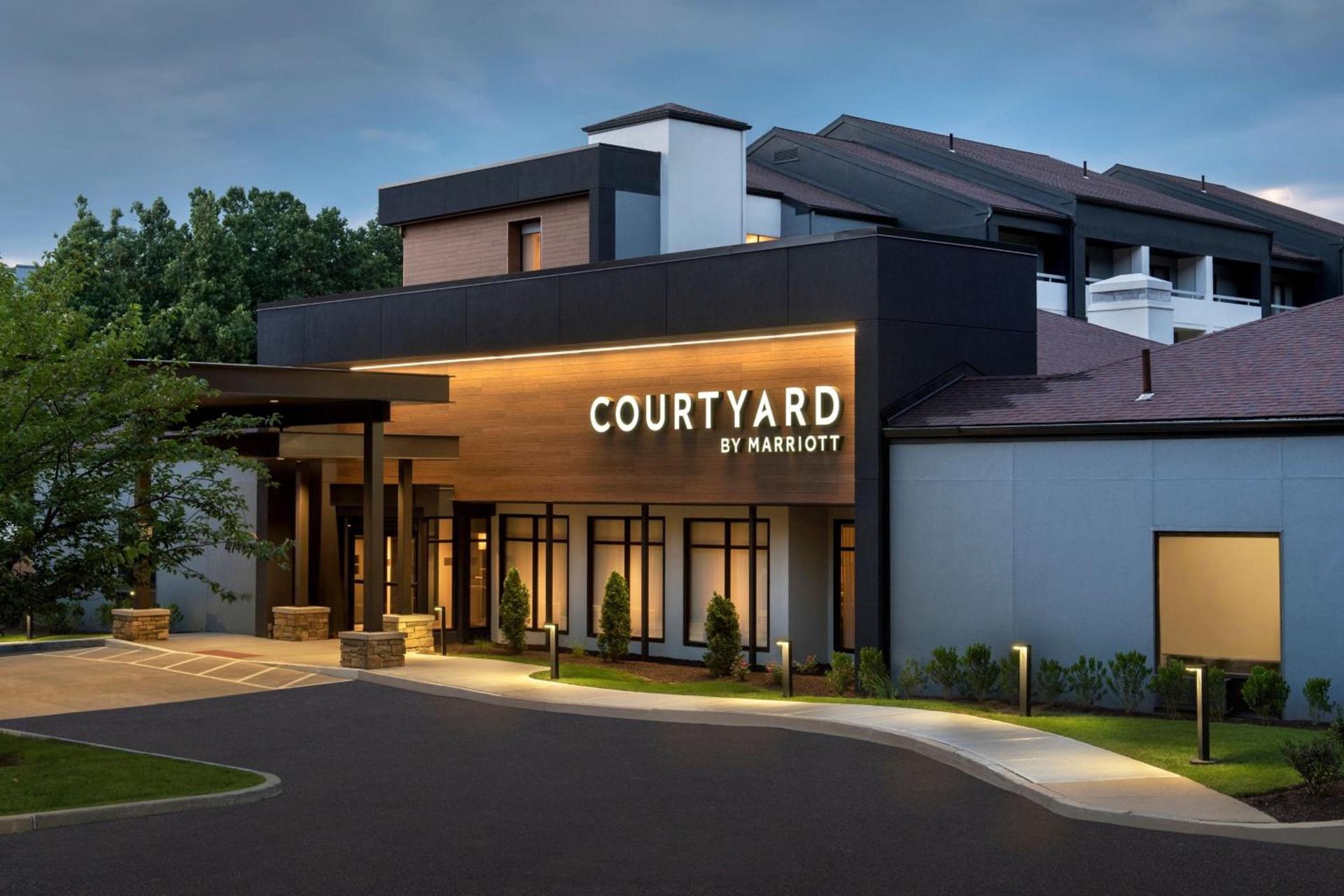 Courtyard by Marriott Norwalk — hotel in Norwalk