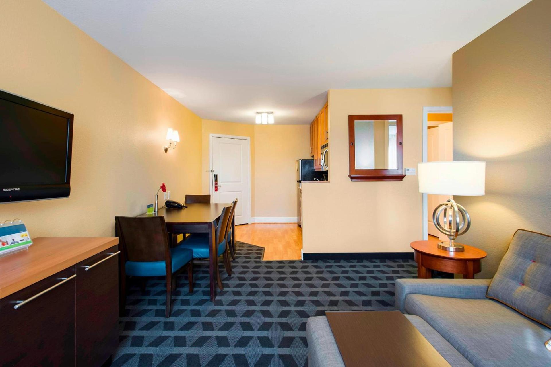 TownePlace Suites by Marriott Kansas City Overland Park photo 7
