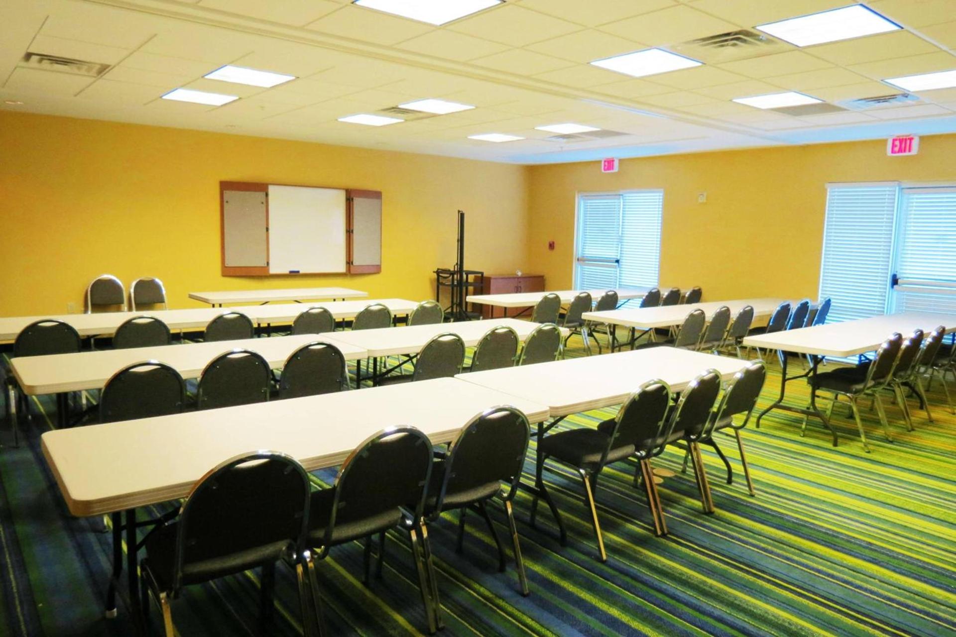 Fairfield Inn & Suites Mount Vernon Rend Lake photo 17