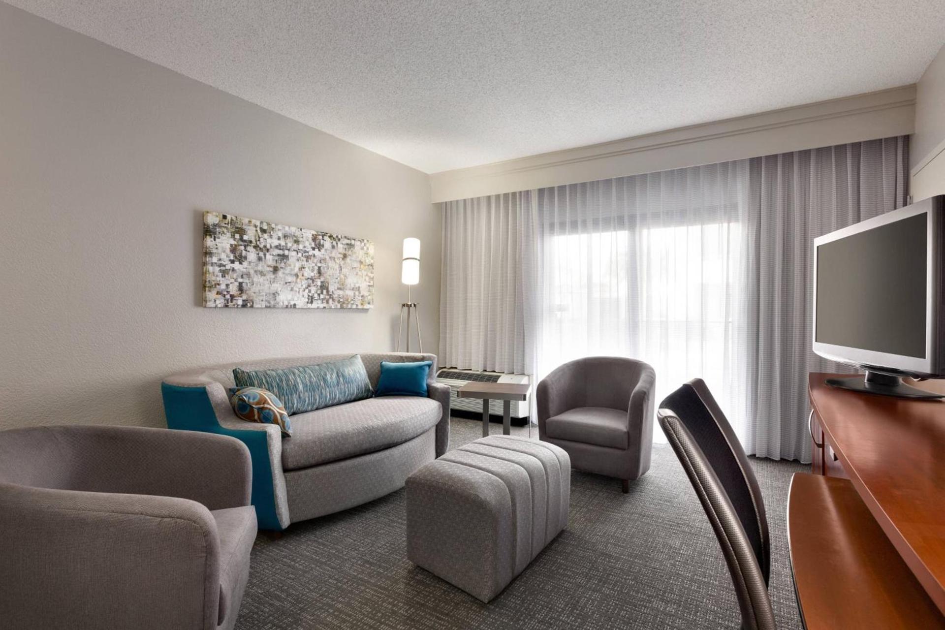 Courtyard by Marriott Fort Myers Cape Coral photo 23