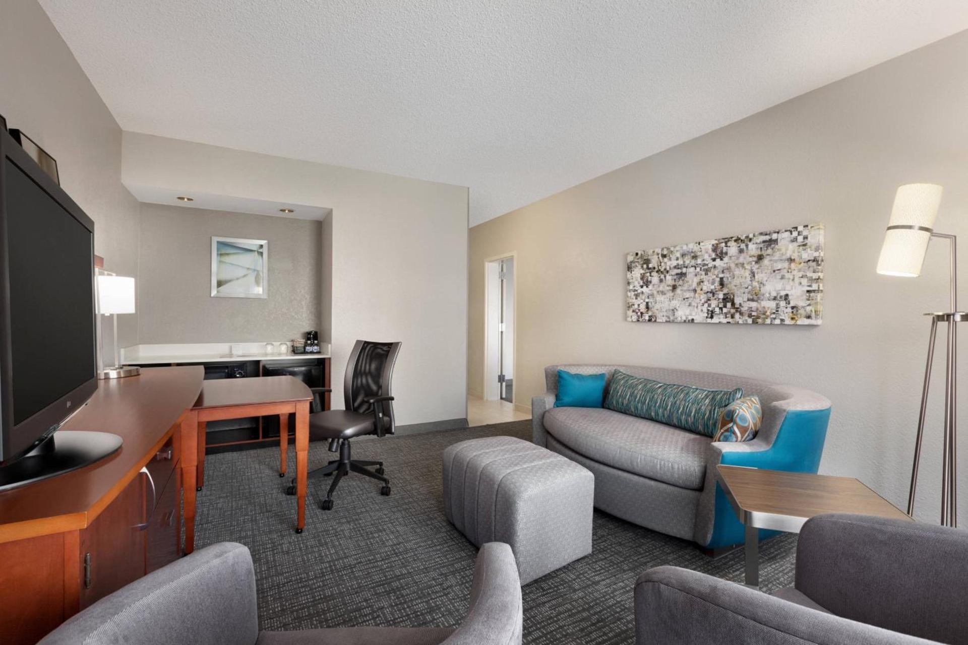 Courtyard by Marriott Fort Myers Cape Coral photo 24