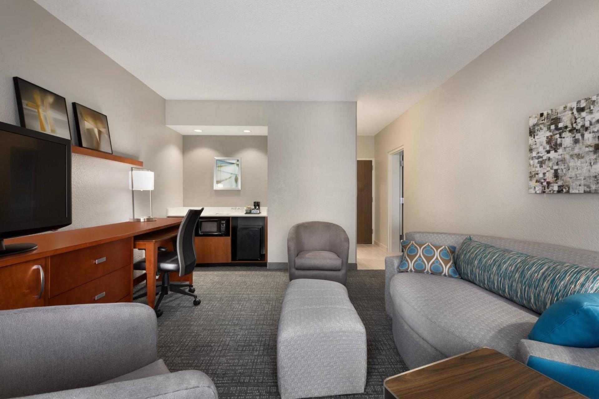 Courtyard by Marriott Fort Myers Cape Coral photo 21