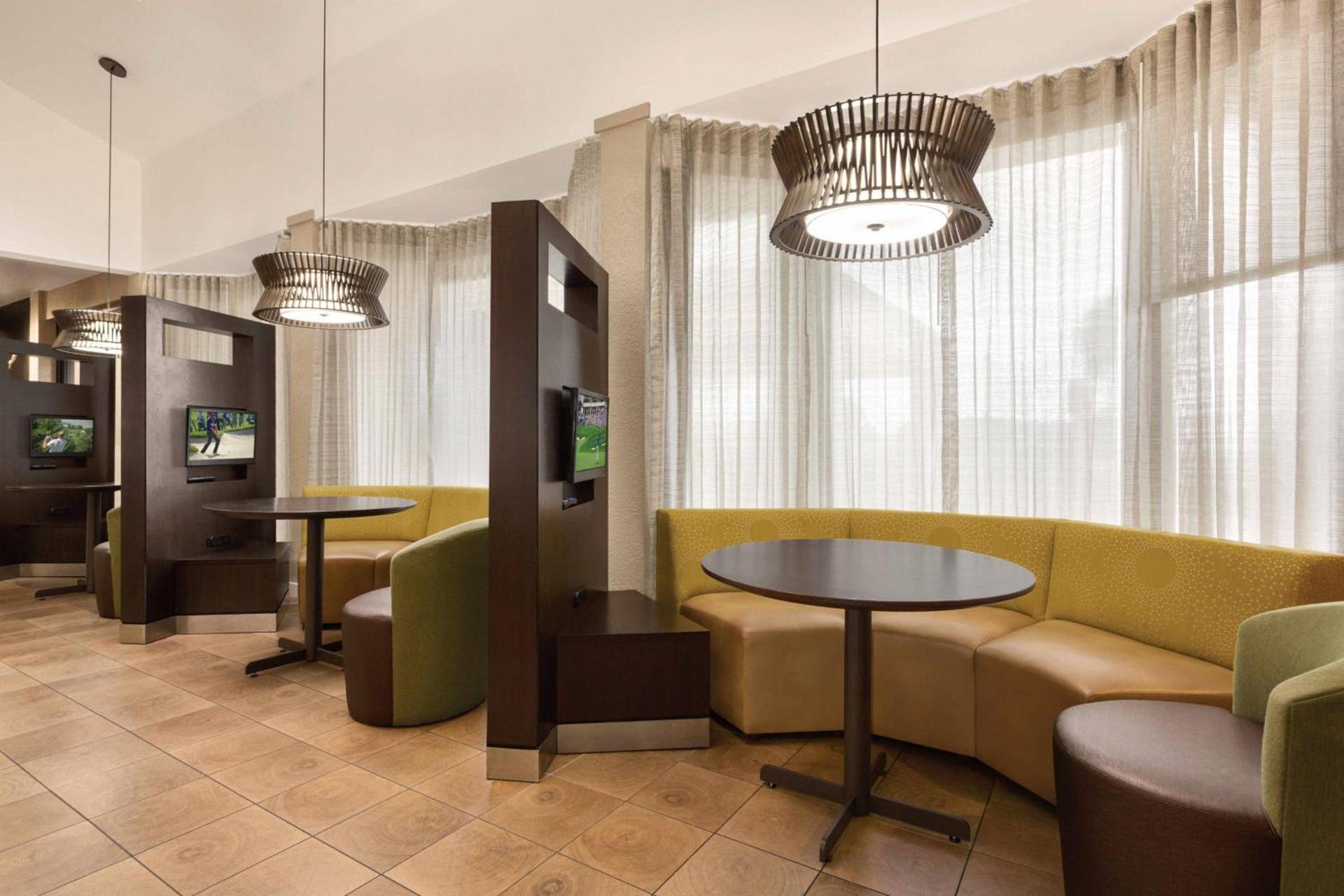 Courtyard by Marriott Fort Myers Cape Coral photo 28