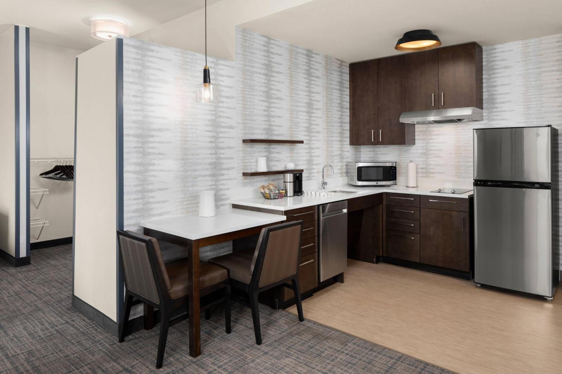 Residence Inn by Marriott East Peoria photo 10