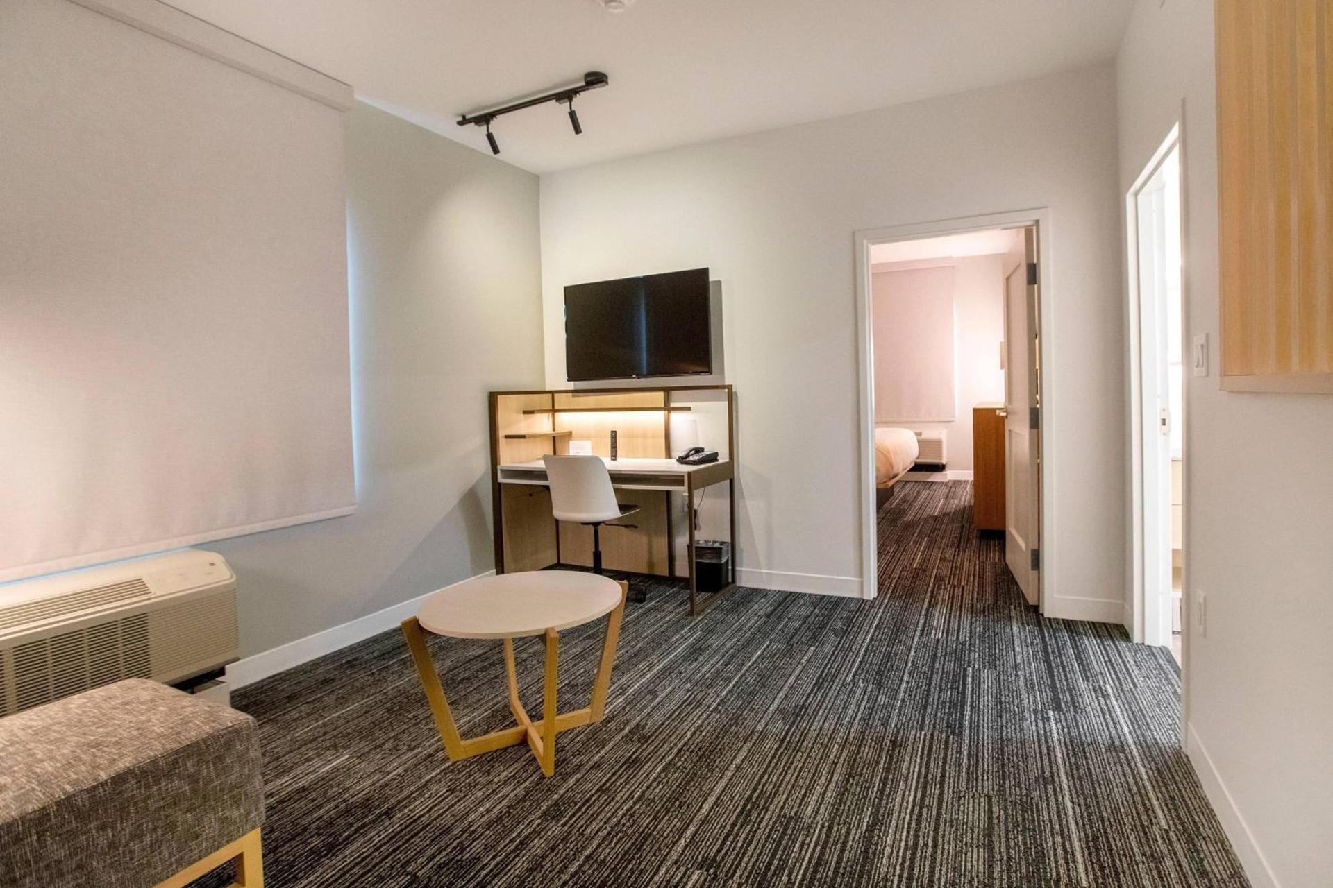 TownePlace Suites by Marriott Conroe photo 11