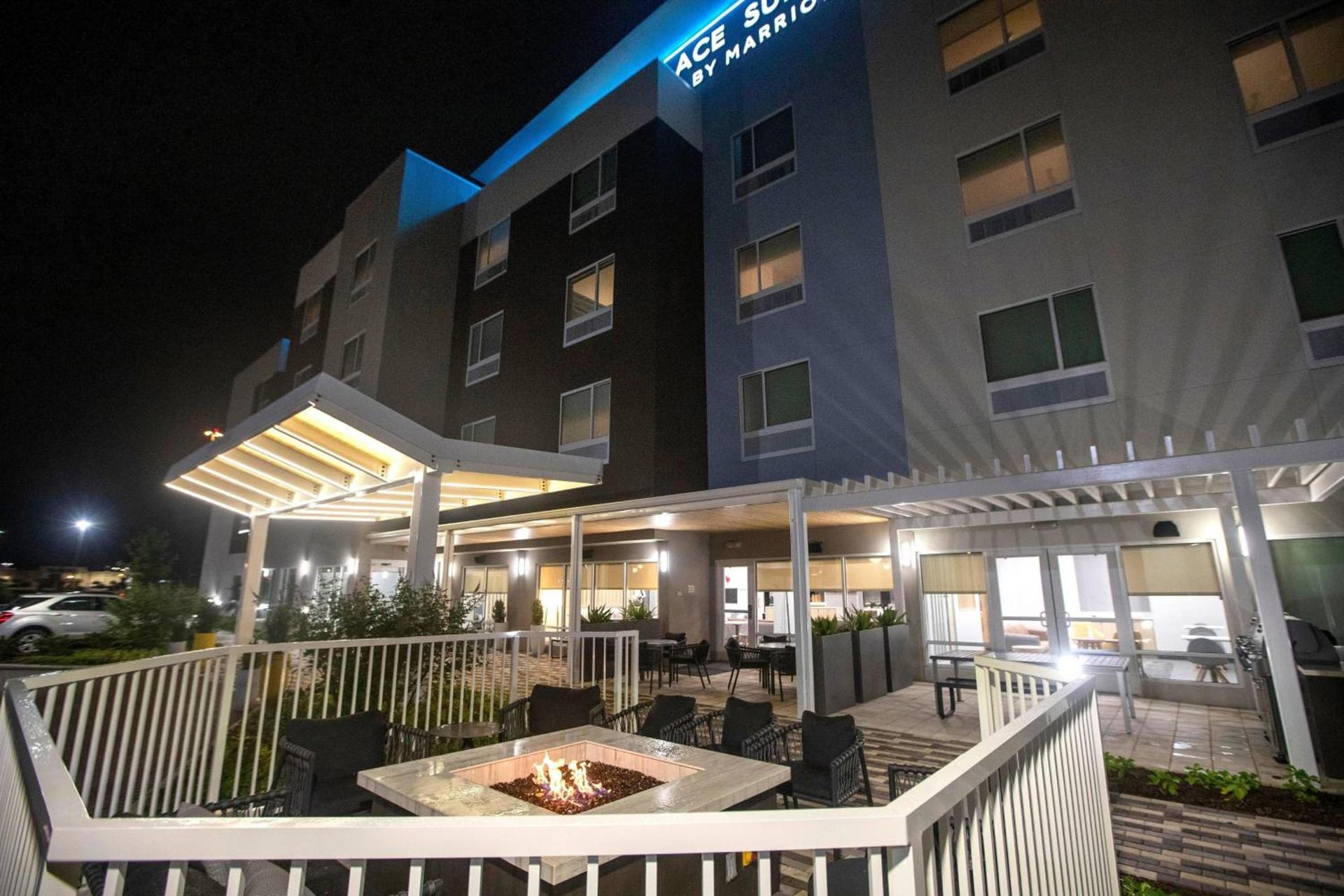TownePlace Suites by Marriott Conroe photo 25