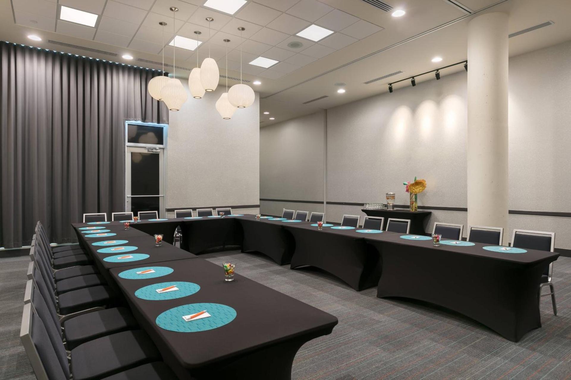 Aloft by Marriott Sarasota photo 16
