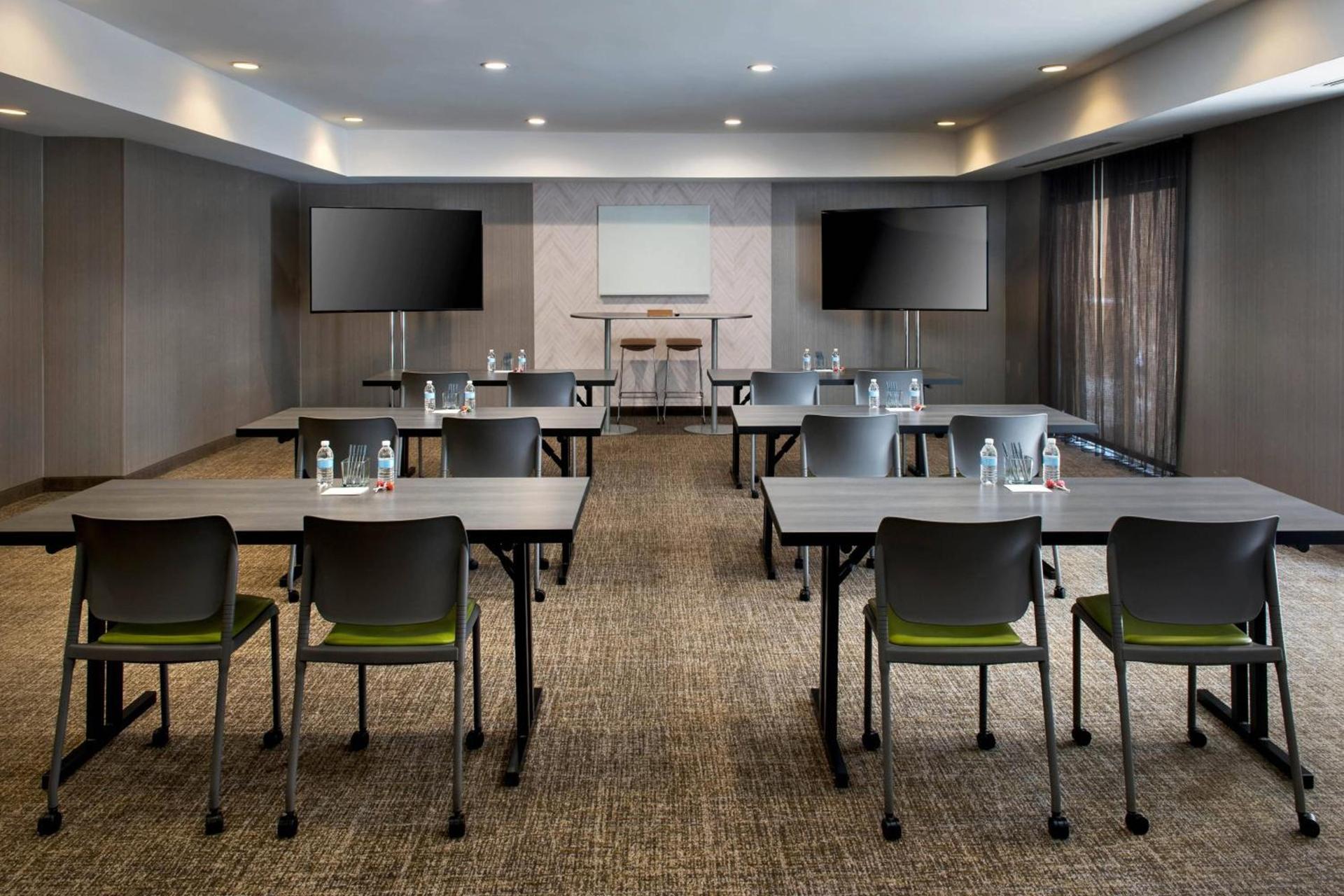 SpringHill Suites Herndon Reston photo 20