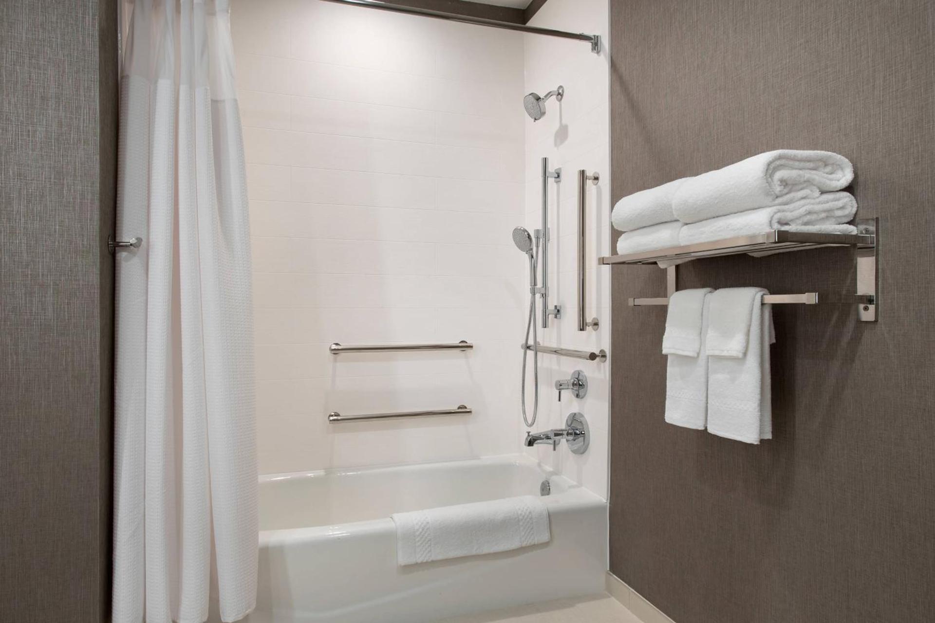 SpringHill Suites Herndon Reston photo 9