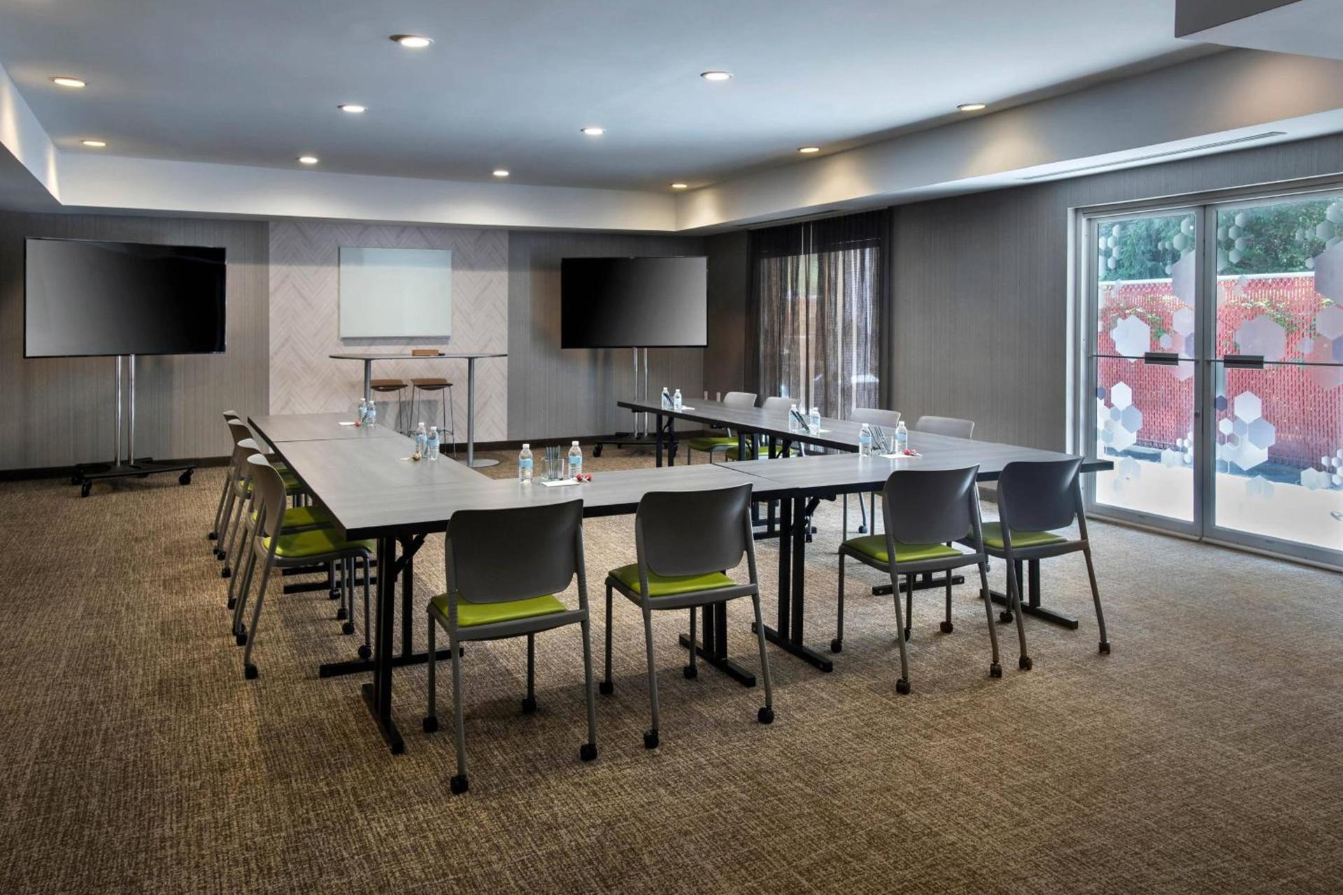 SpringHill Suites Herndon Reston photo 21
