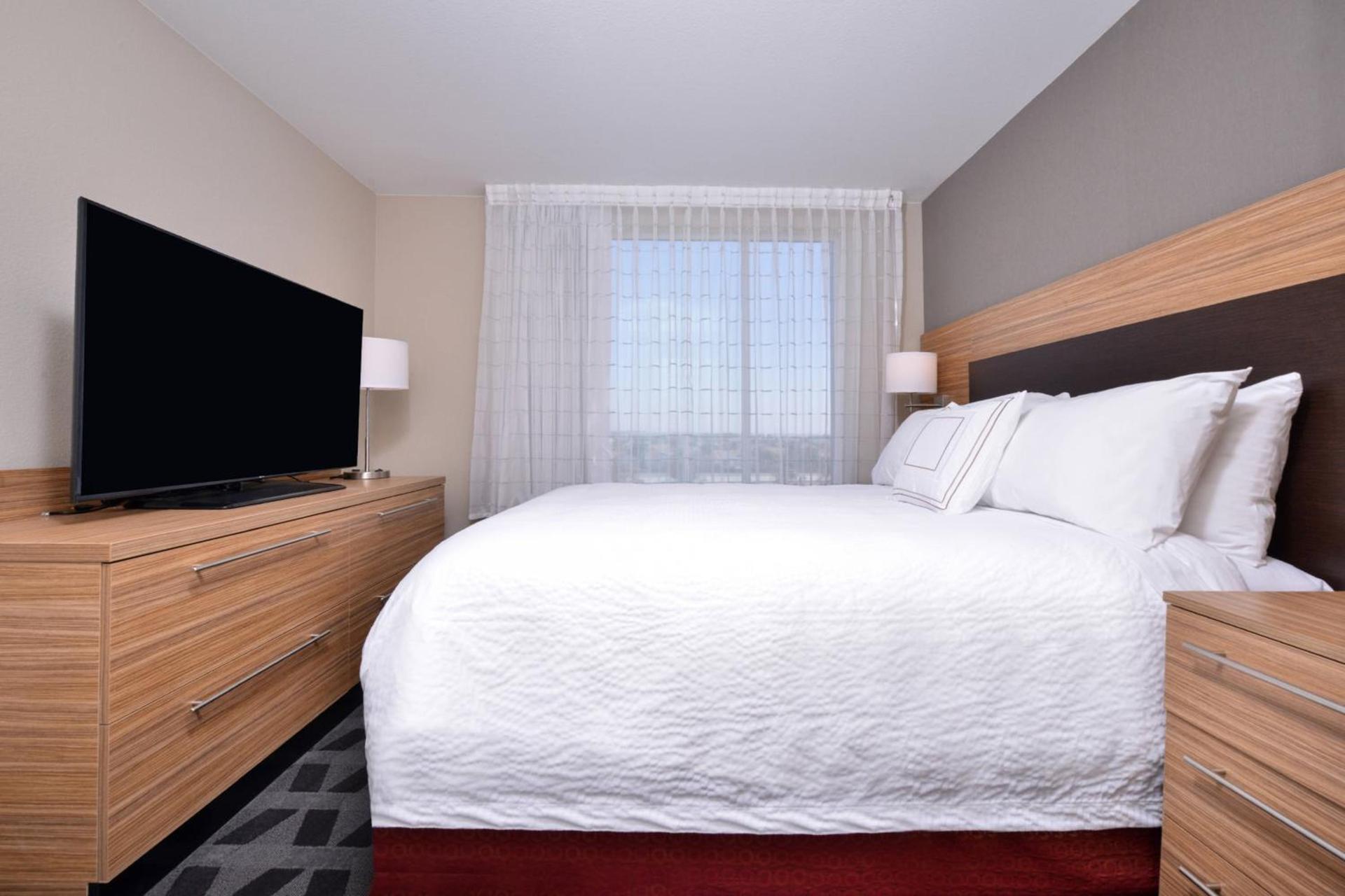 TownePlace Suites by Marriott Ontario Chino Hills photo 9