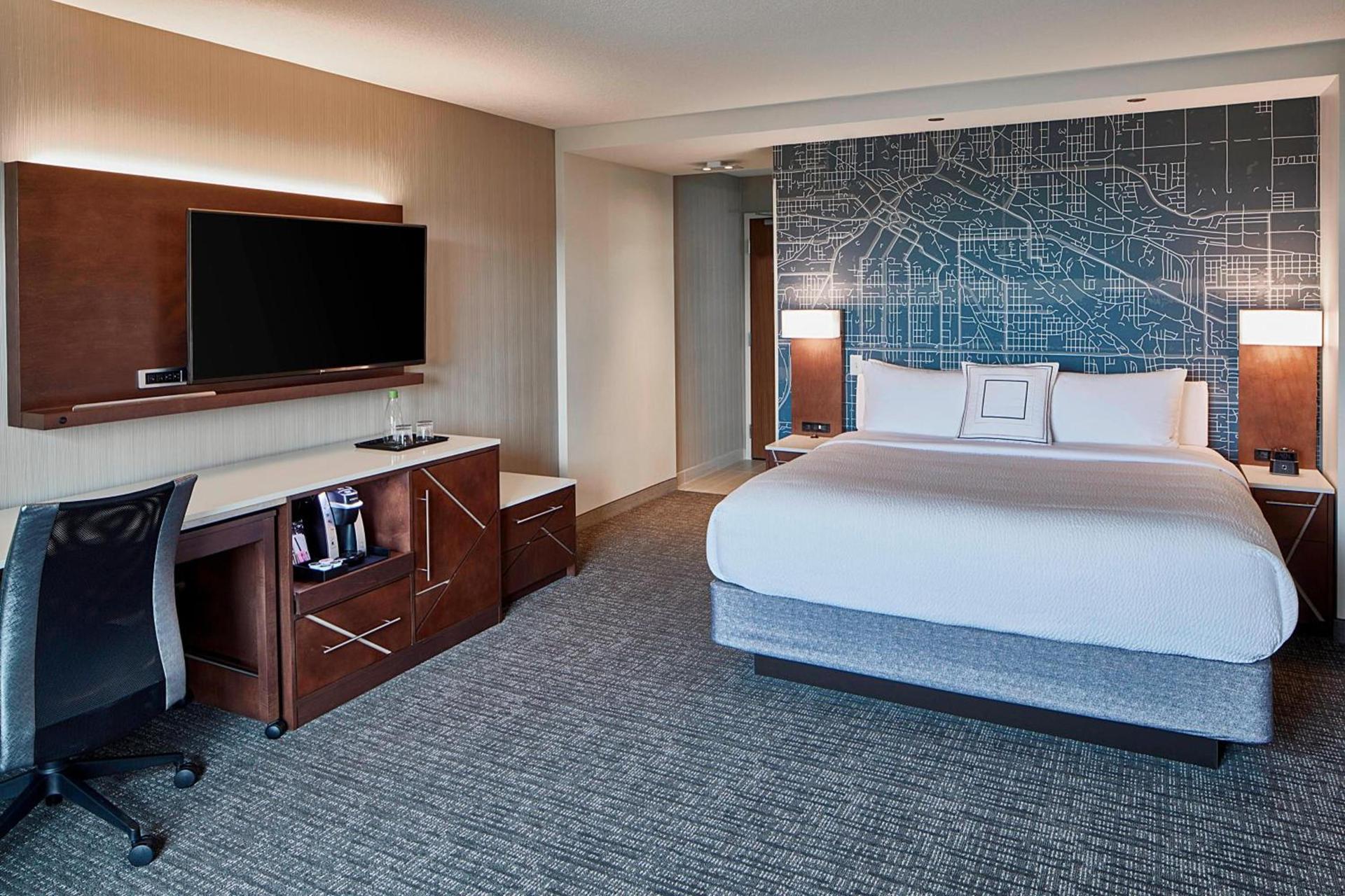 Courtyard by Marriott Minneapolis West photo 9