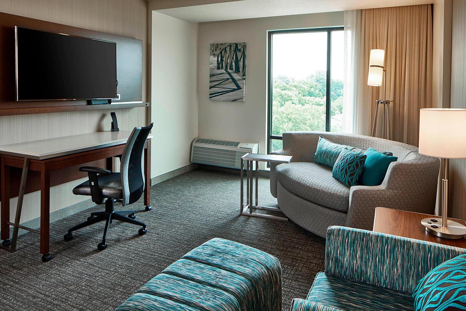 Courtyard by Marriott Minneapolis West photo 21