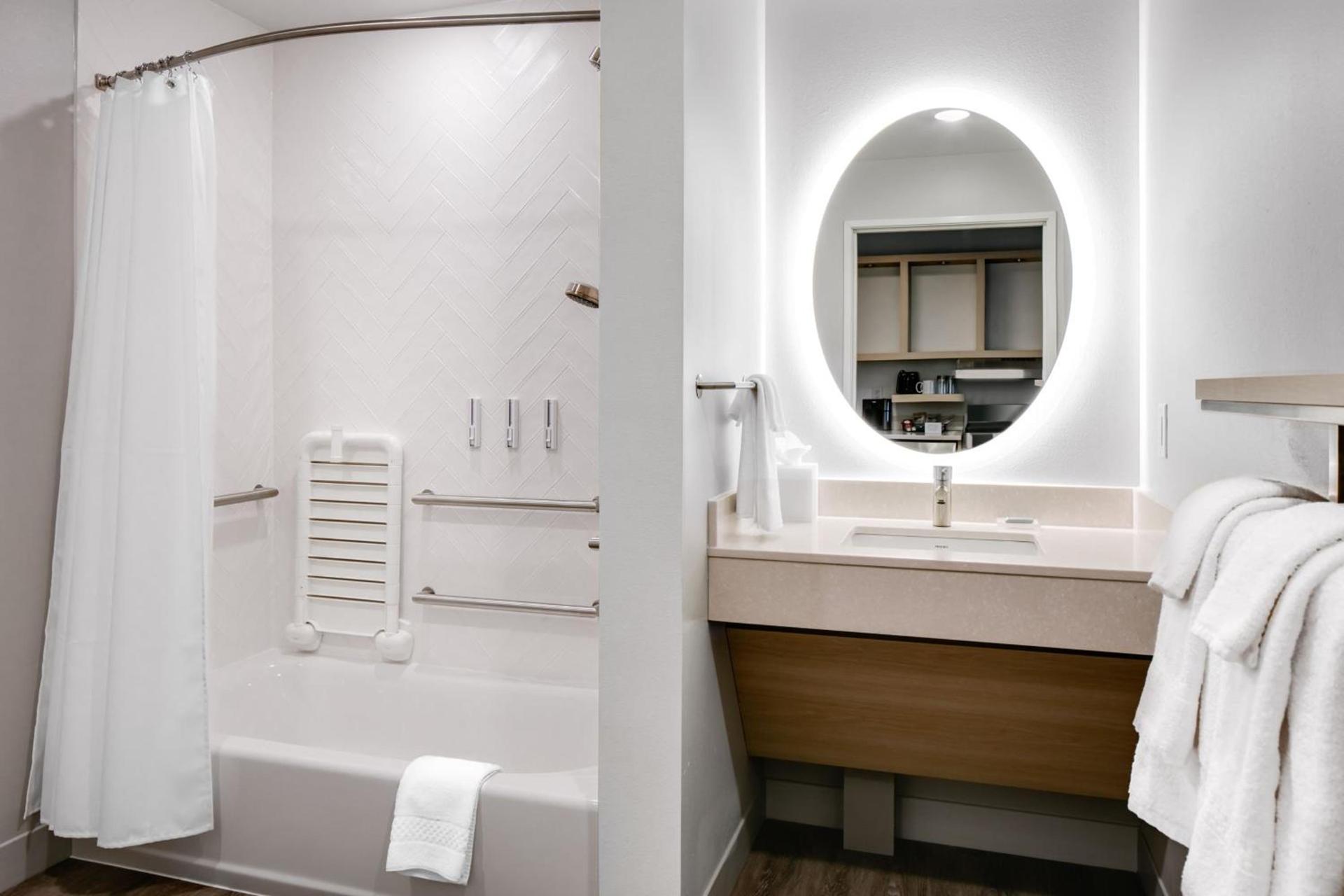 TownePlace Suites by Marriott Madison West, Middleton photo 17