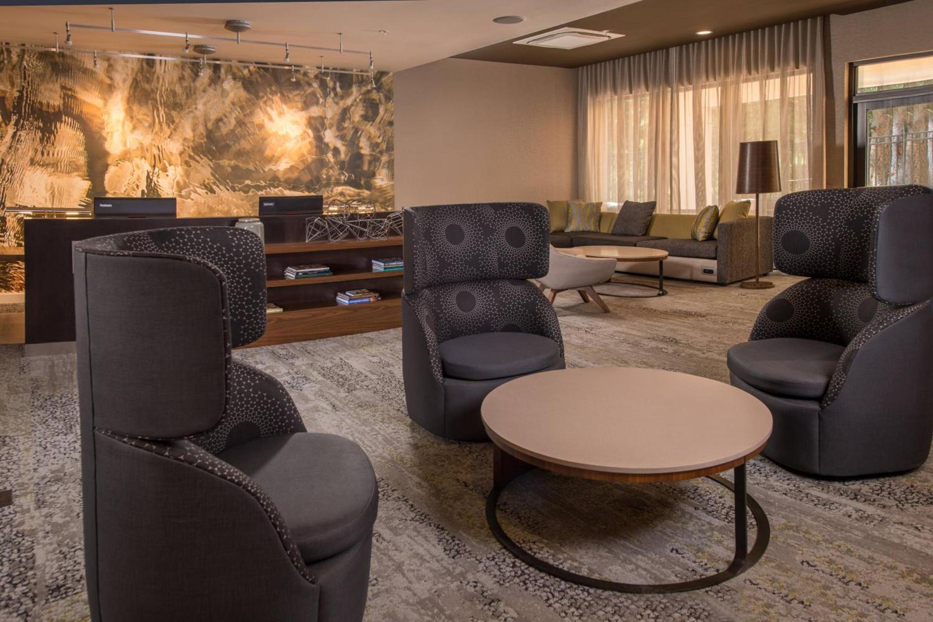 Courtyard by Marriott Hershey Chocolate Avenue photo 4