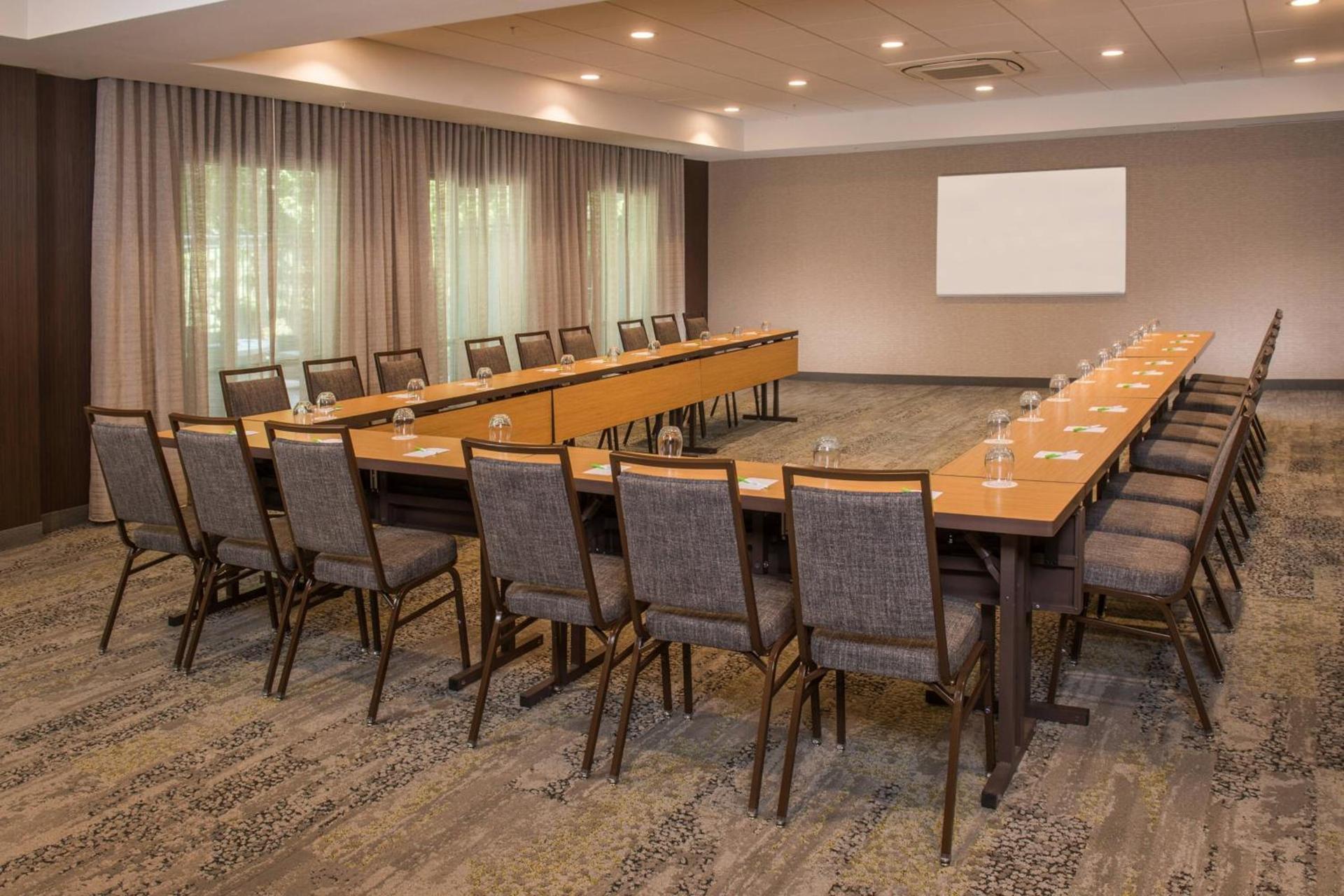 Courtyard by Marriott Hershey Chocolate Avenue photo 37