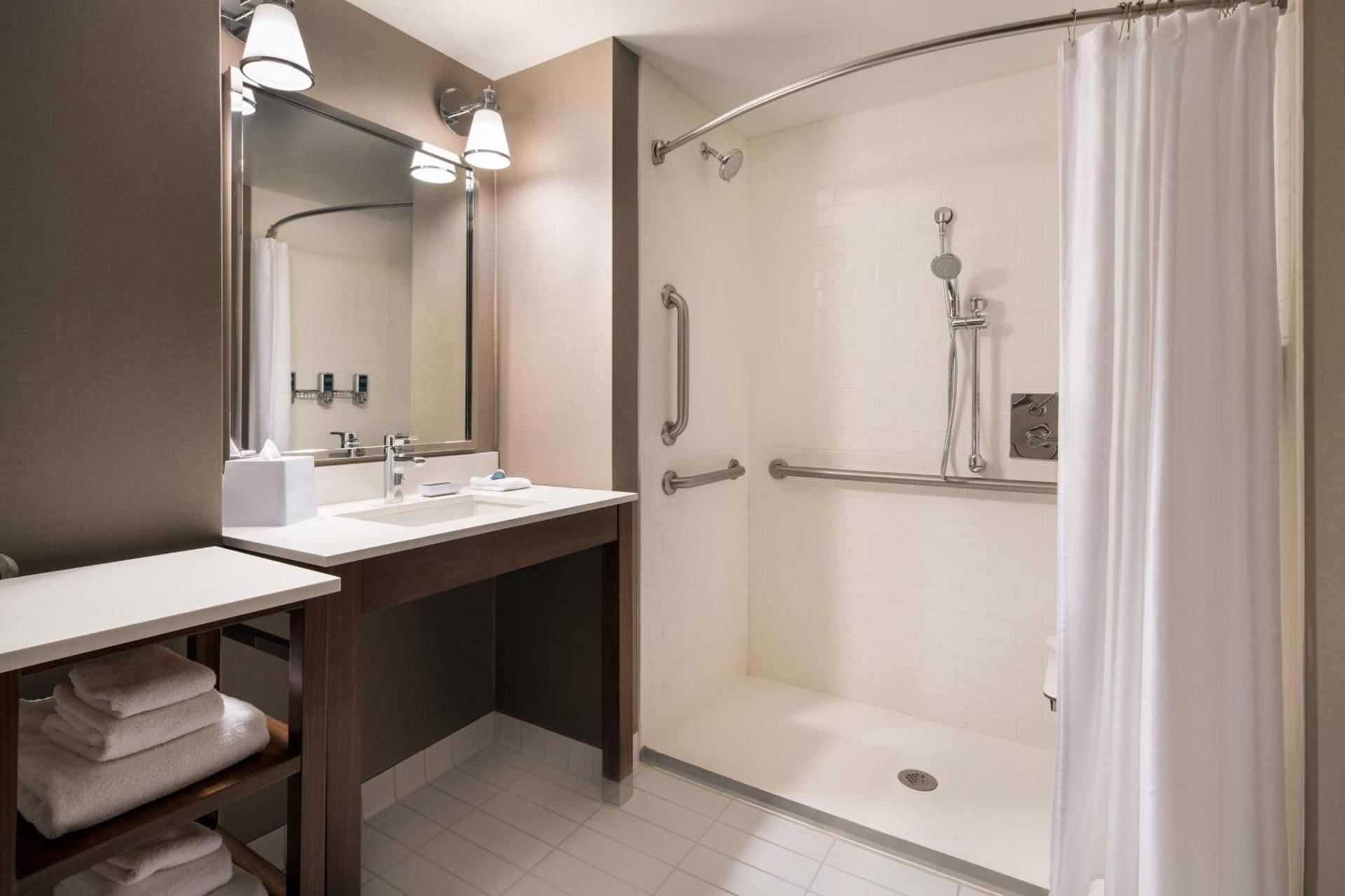 Four Points by Sheraton at Phoenix Mesa Gateway Airport photo 14