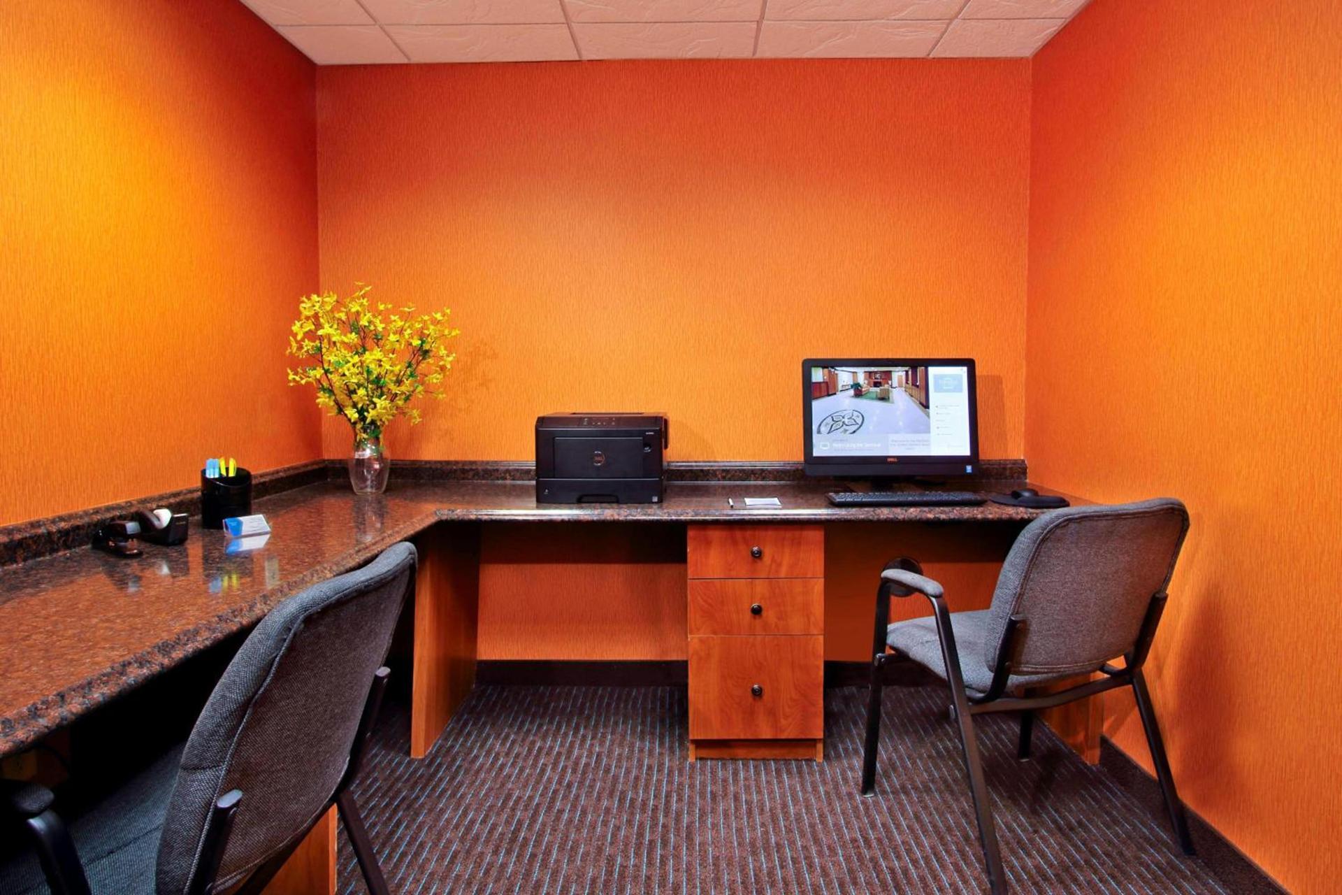 Fairfield Inn & Suites by Marriott Fairfield Napa Valley Area photo 13
