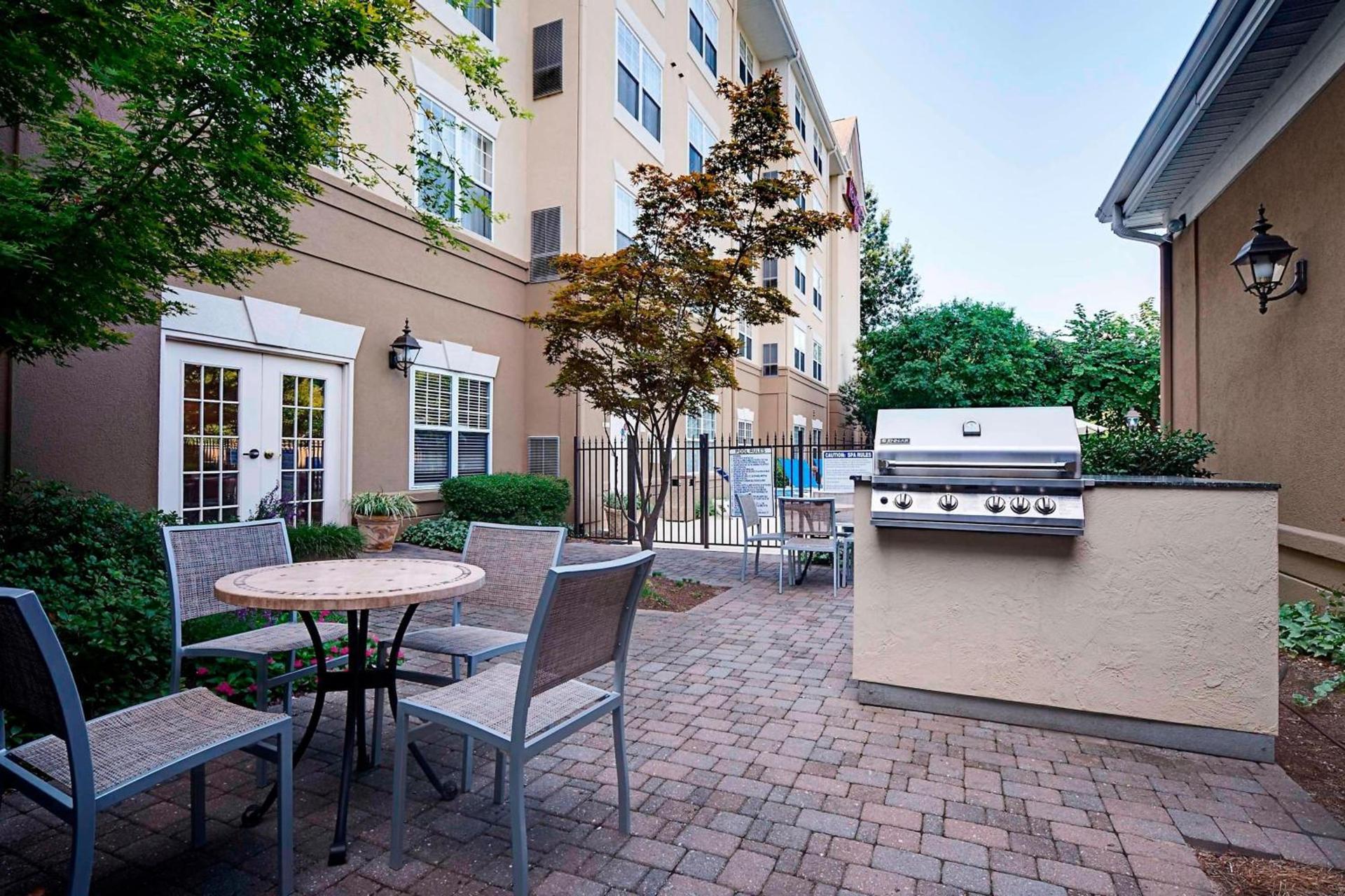 Residence Inn by Marriott Raleigh Crabtree Valley photo 5