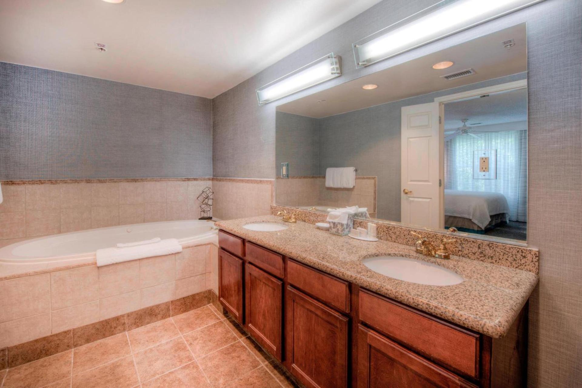 Residence Inn by Marriott Raleigh Crabtree Valley photo 24