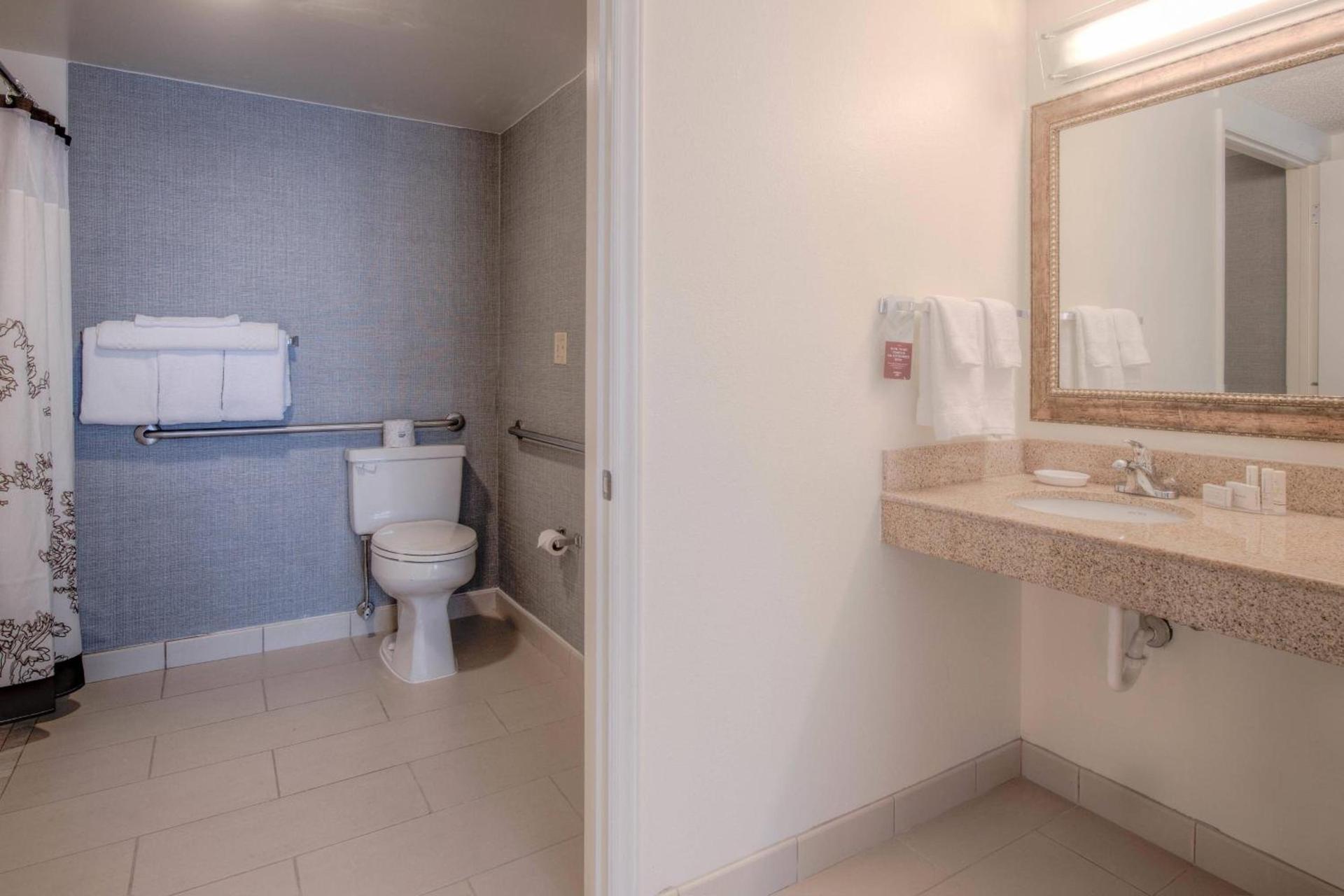 Residence Inn by Marriott Raleigh Crabtree Valley photo 40