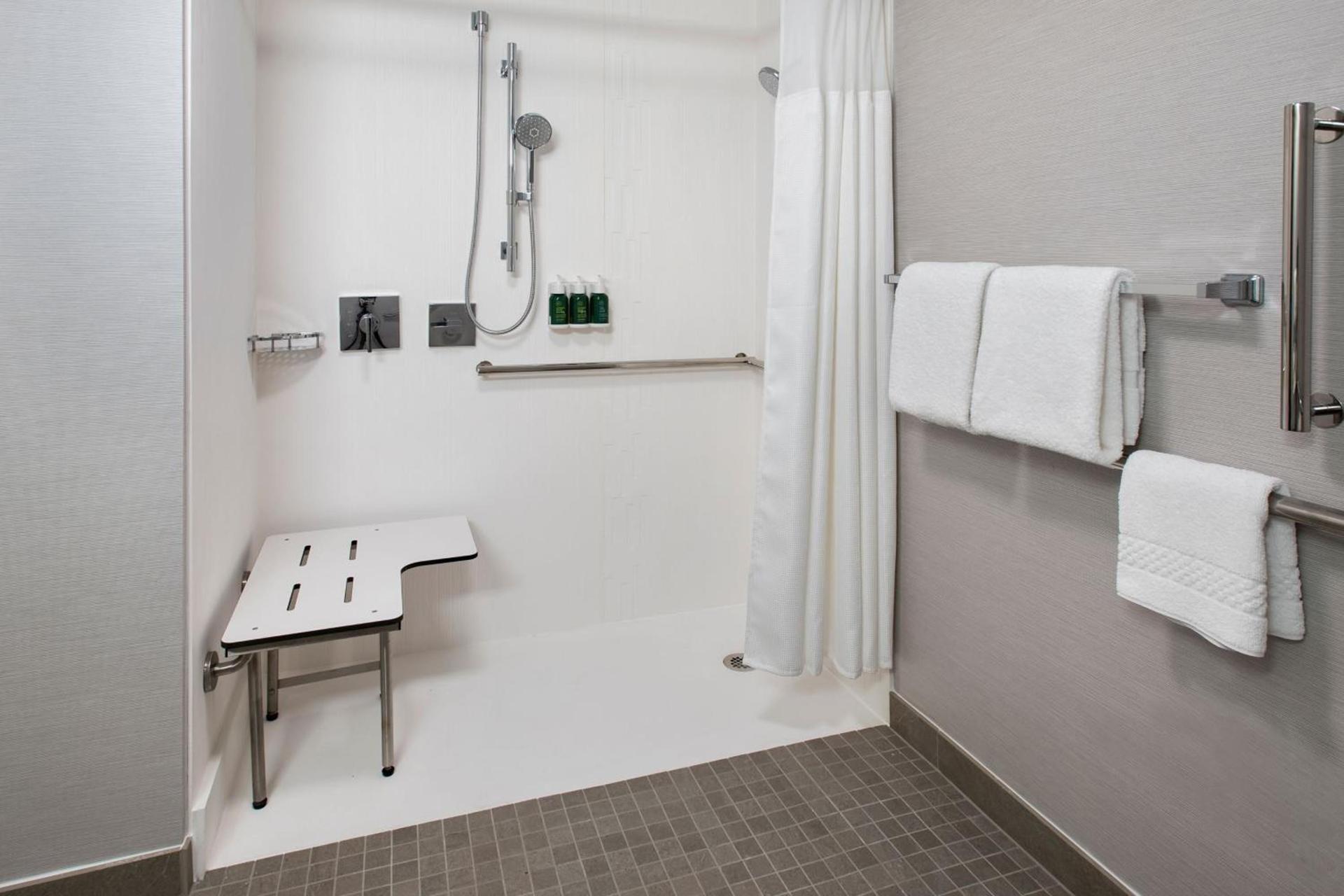 Courtyard by Marriott Silver Spring North/White Oak photo 14