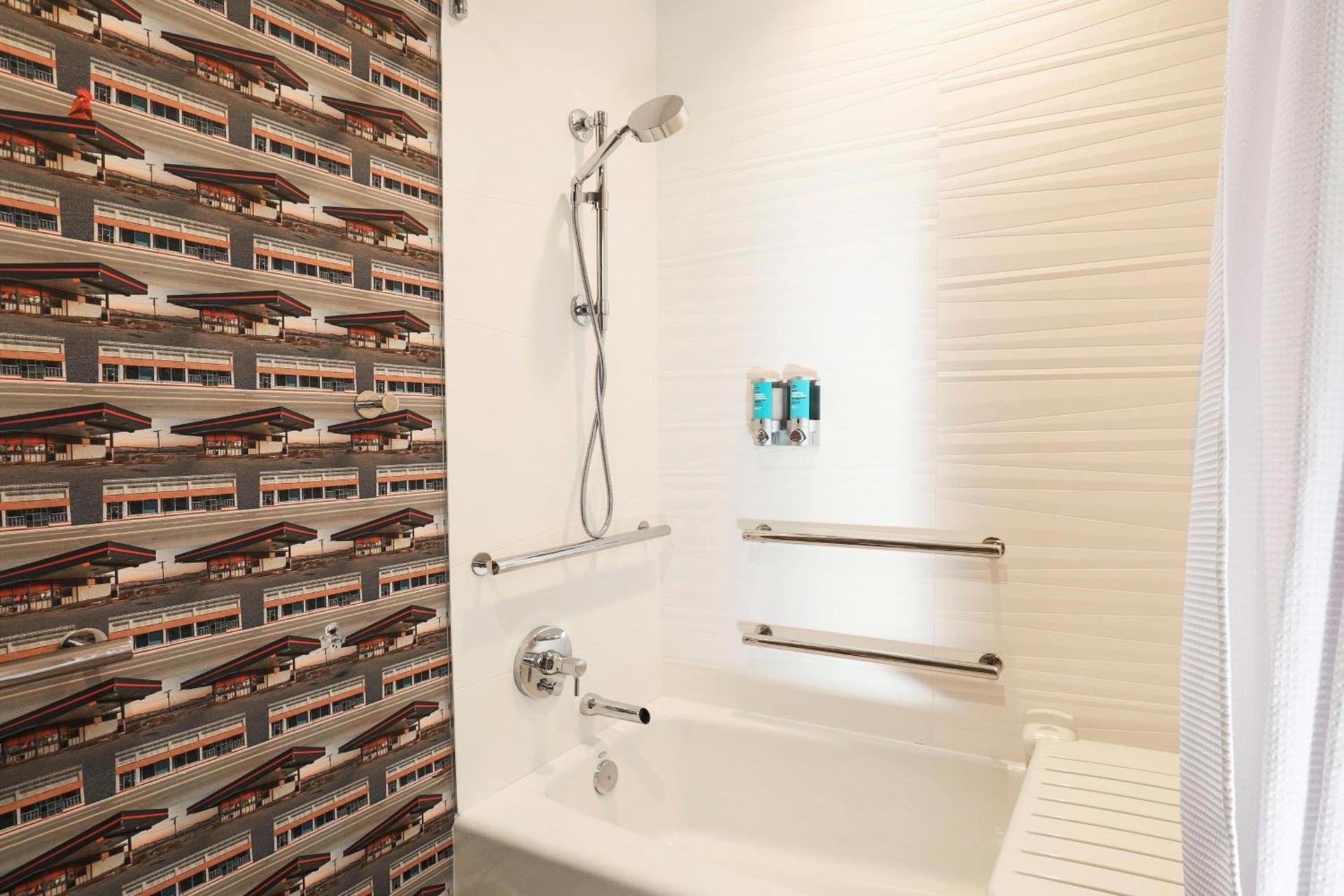 Aloft by Marriott Reno-Tahoe International Airport photo 14