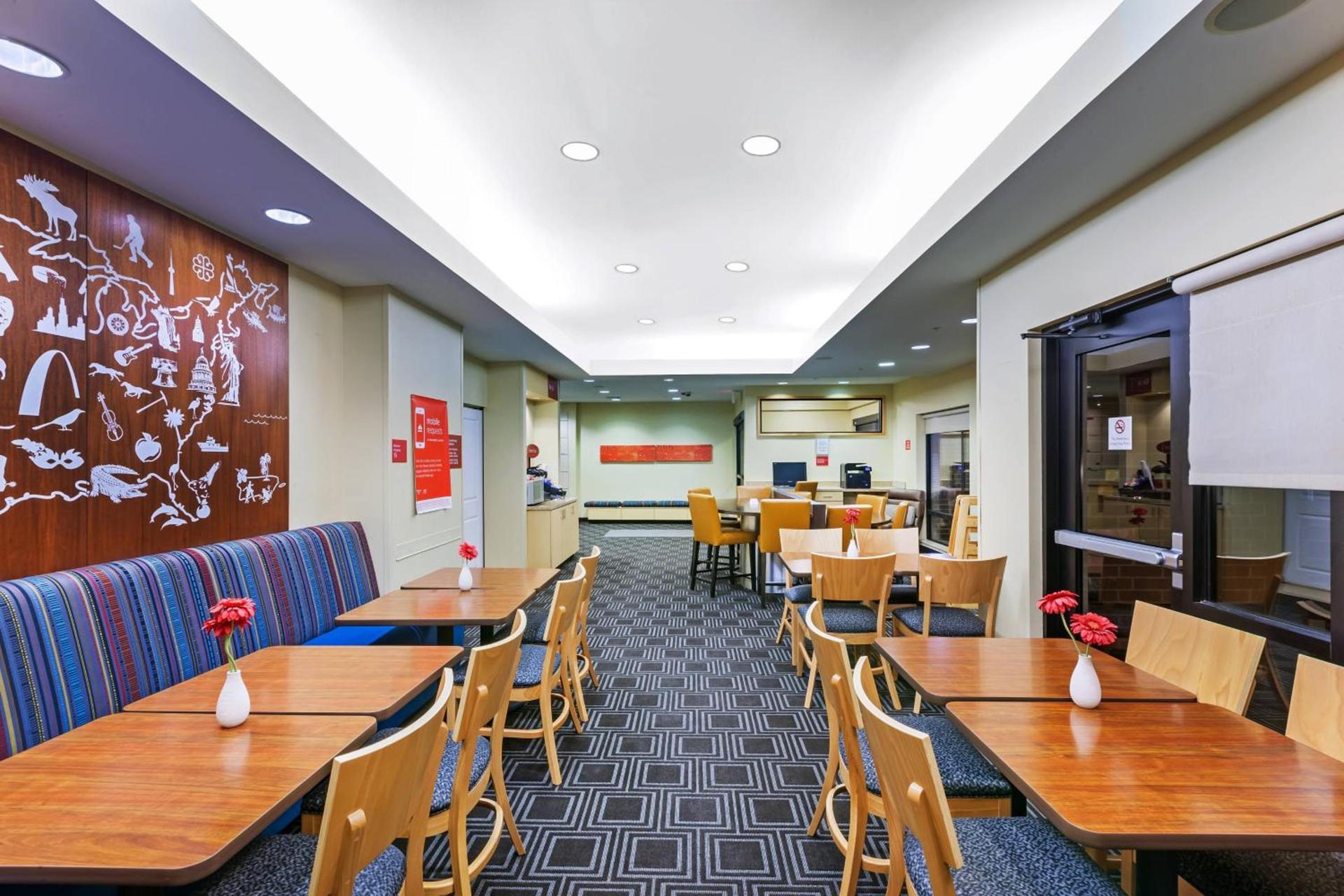 TownePlace Suites by Marriott Tulsa North/Owasso photo 2