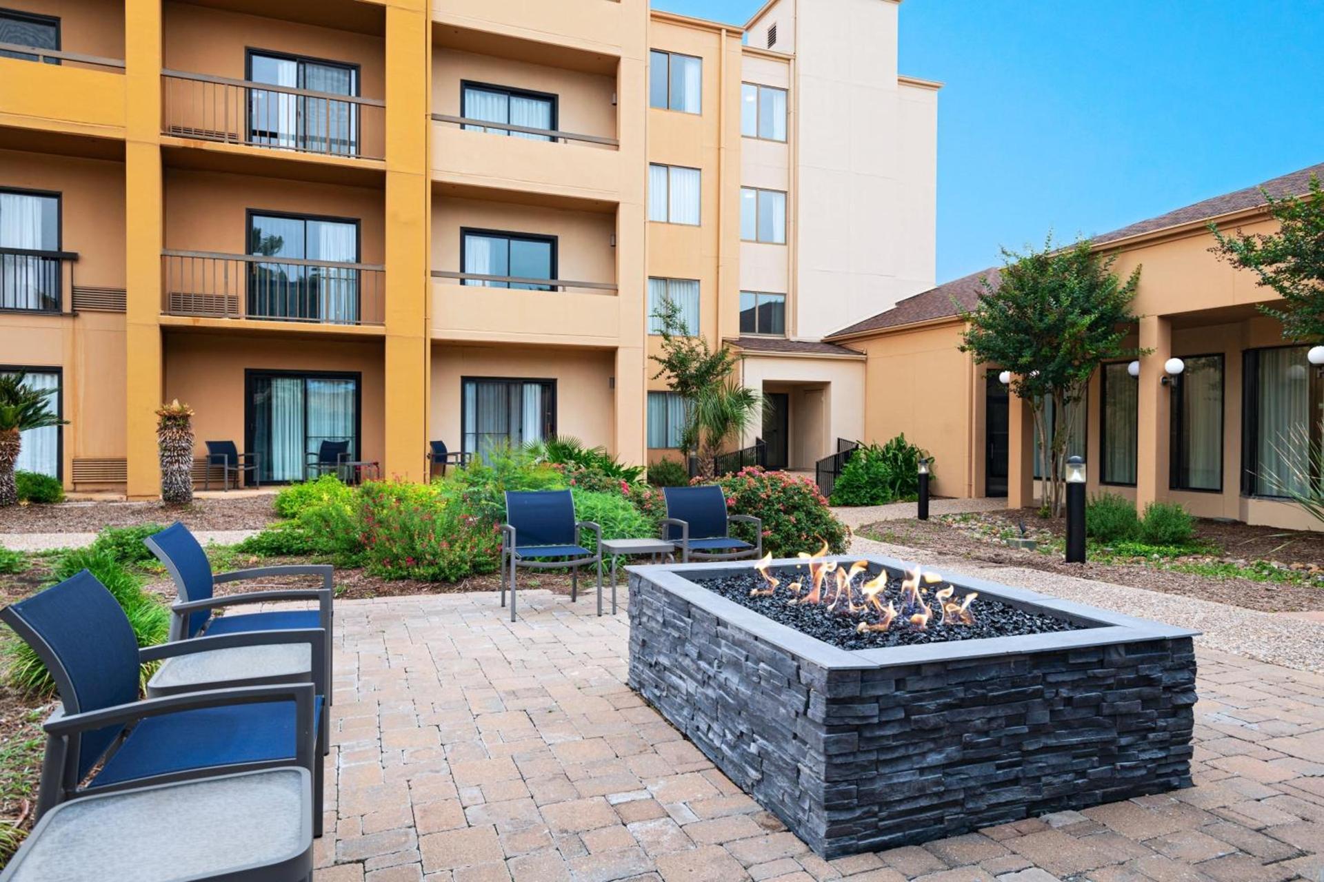 Courtyard by Marriott San Antonio Airport photo 16