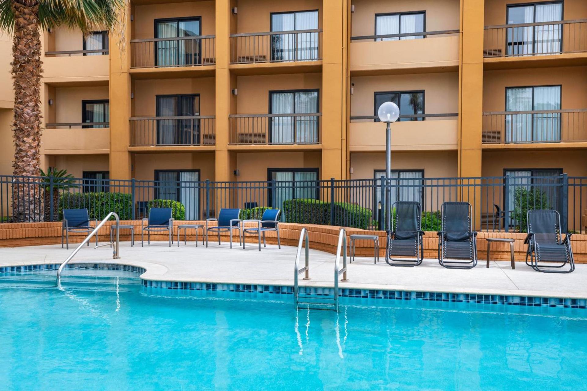 Courtyard by Marriott San Antonio Airport photo 18