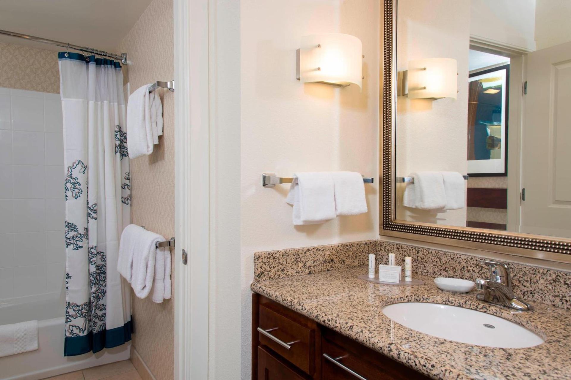 Residence Inn Toledo Maumee photo 12