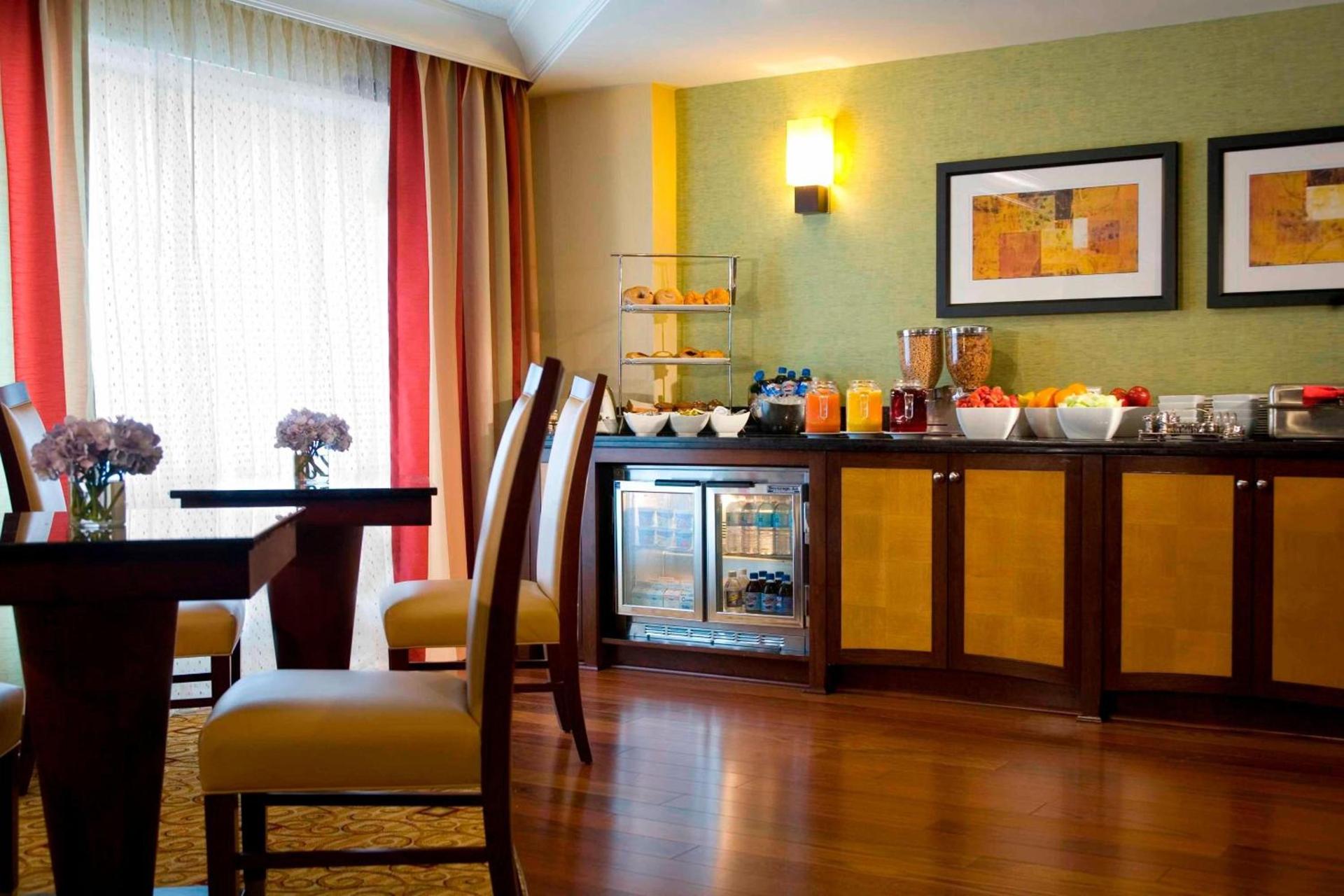 Gaithersburg Marriott Washingtonian Center photo 18
