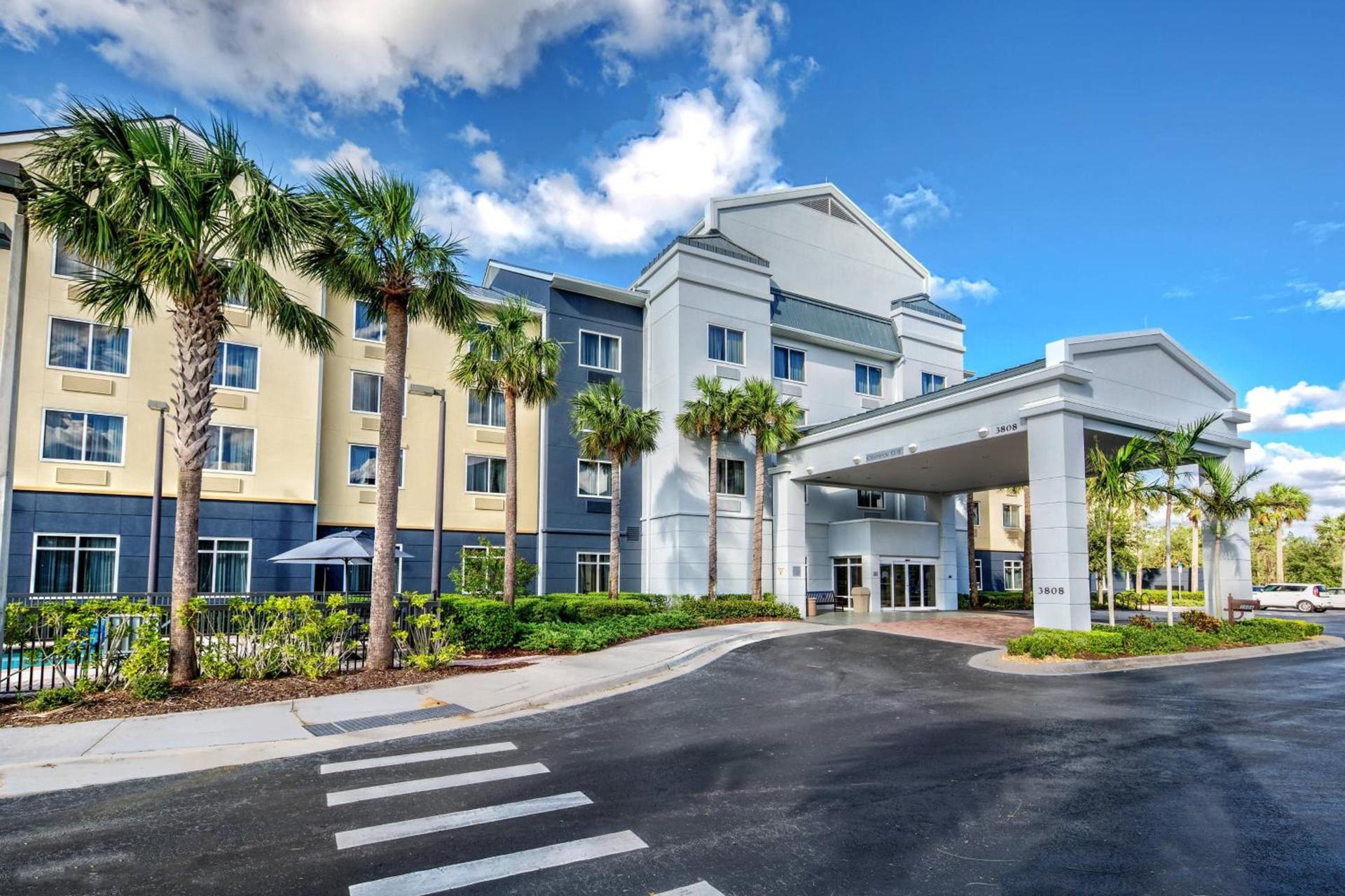 Fairfield Inn and Suites by Marriott Naples photo 1