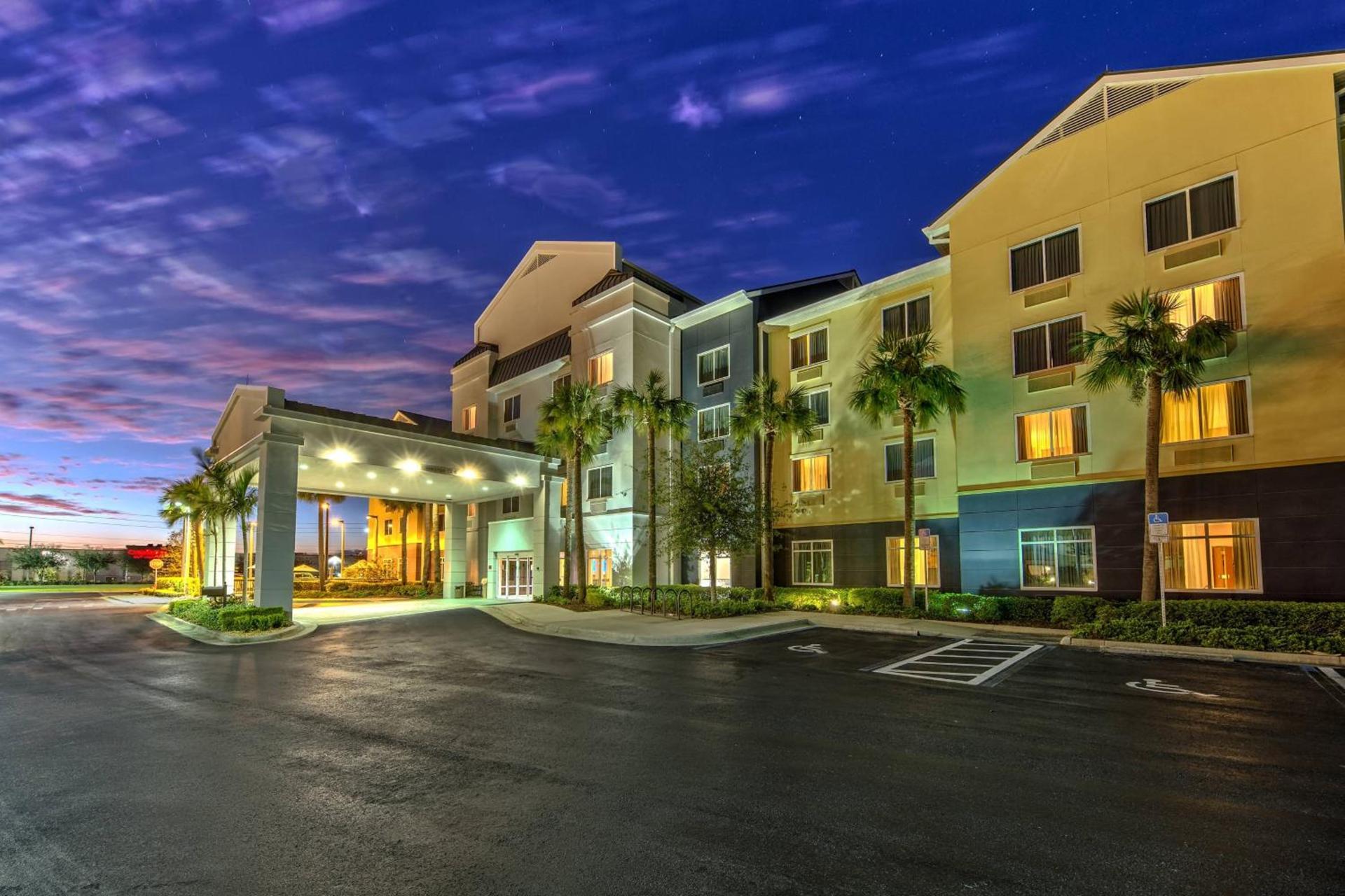 Fairfield Inn and Suites by Marriott Naples photo 3