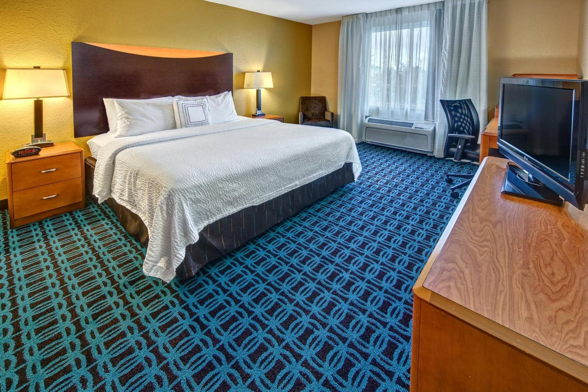 Fairfield Inn and Suites by Marriott Naples photo 9