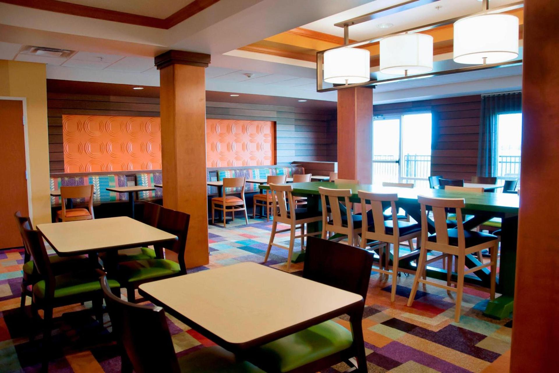 Fairfield Inn & Suites Ames photo 8